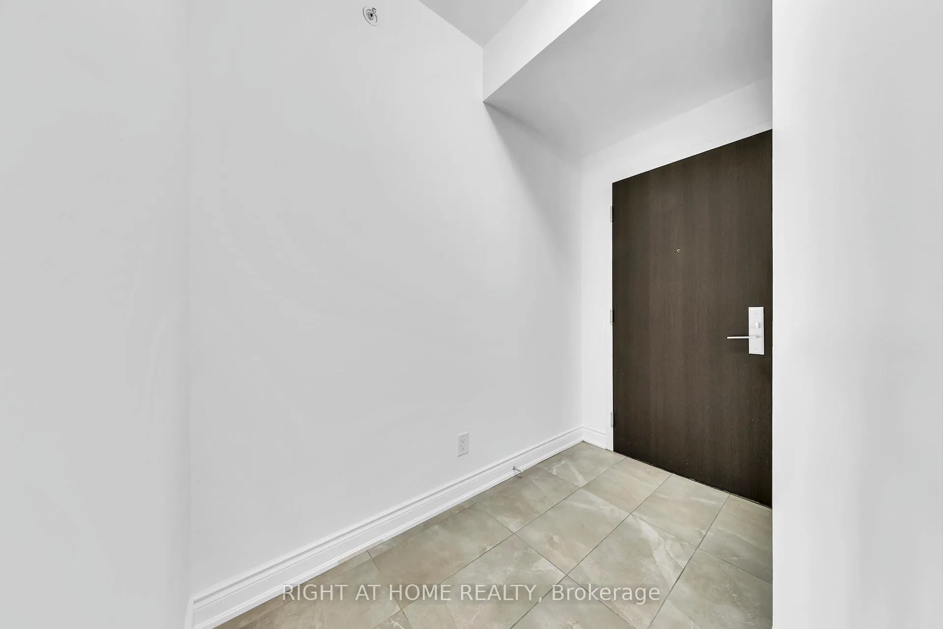 Photo 11 of Unit 316, 86 Woodbridge Avenue, Vaughan, West Woodbridge — HOMEH
