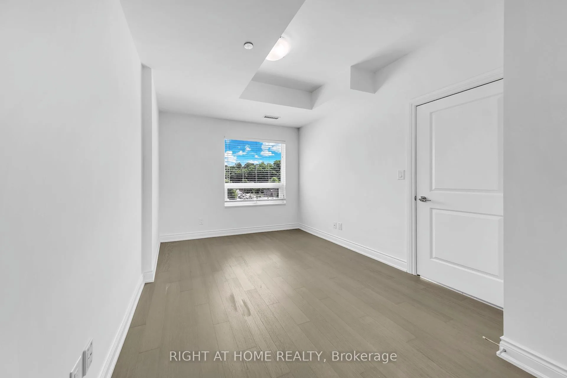 Photo 26 of Unit 316, 86 Woodbridge Avenue, Vaughan, West Woodbridge — HOMEH