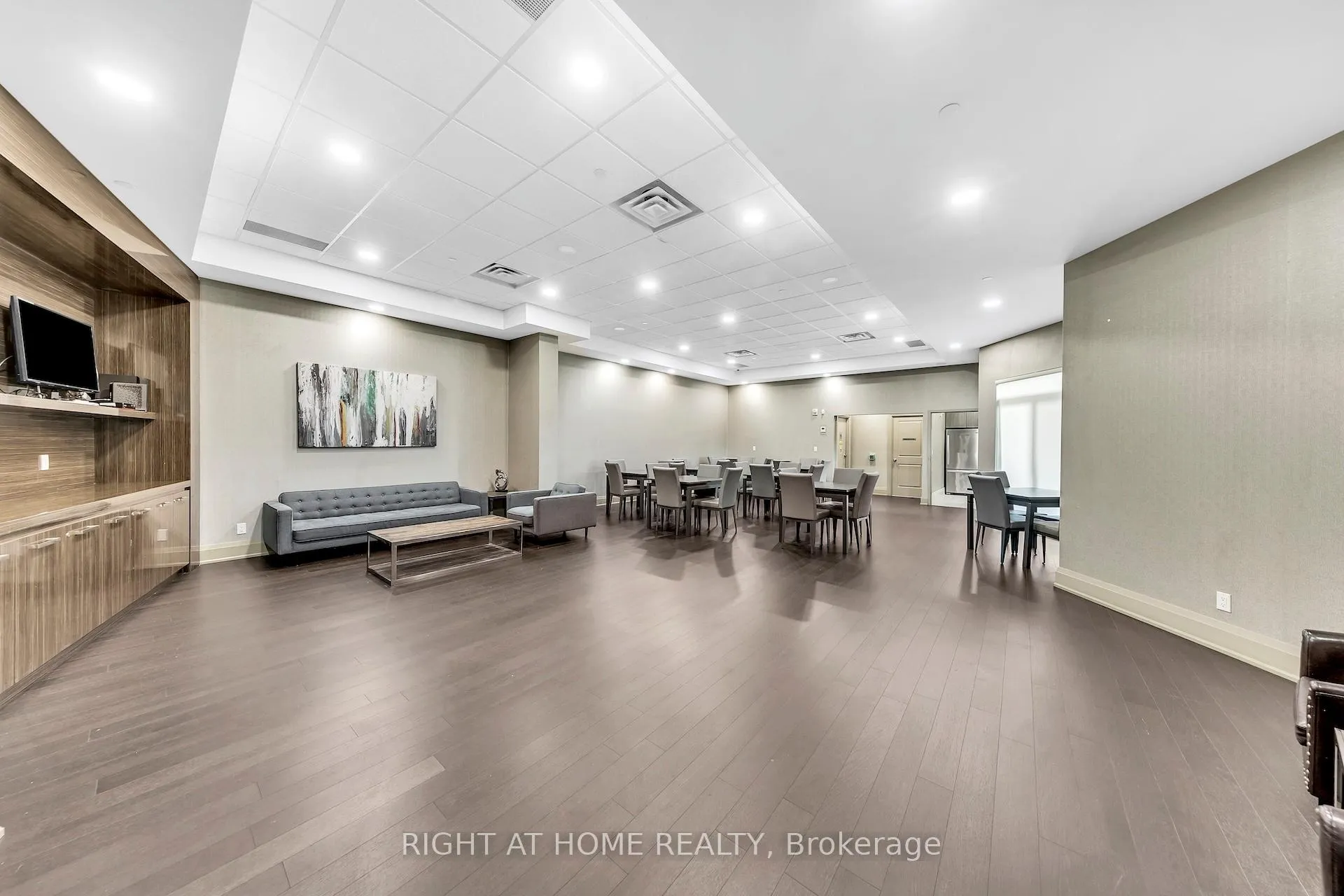 Photo 39 of Unit 316, 86 Woodbridge Avenue, Vaughan, West Woodbridge — HOMEH