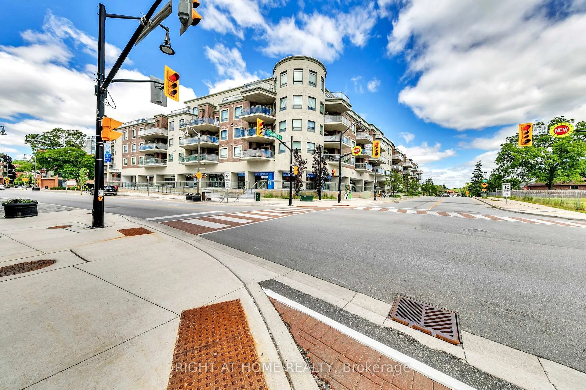 Photo 45 of Unit 316, 86 Woodbridge Avenue, Vaughan, West Woodbridge — HOMEH