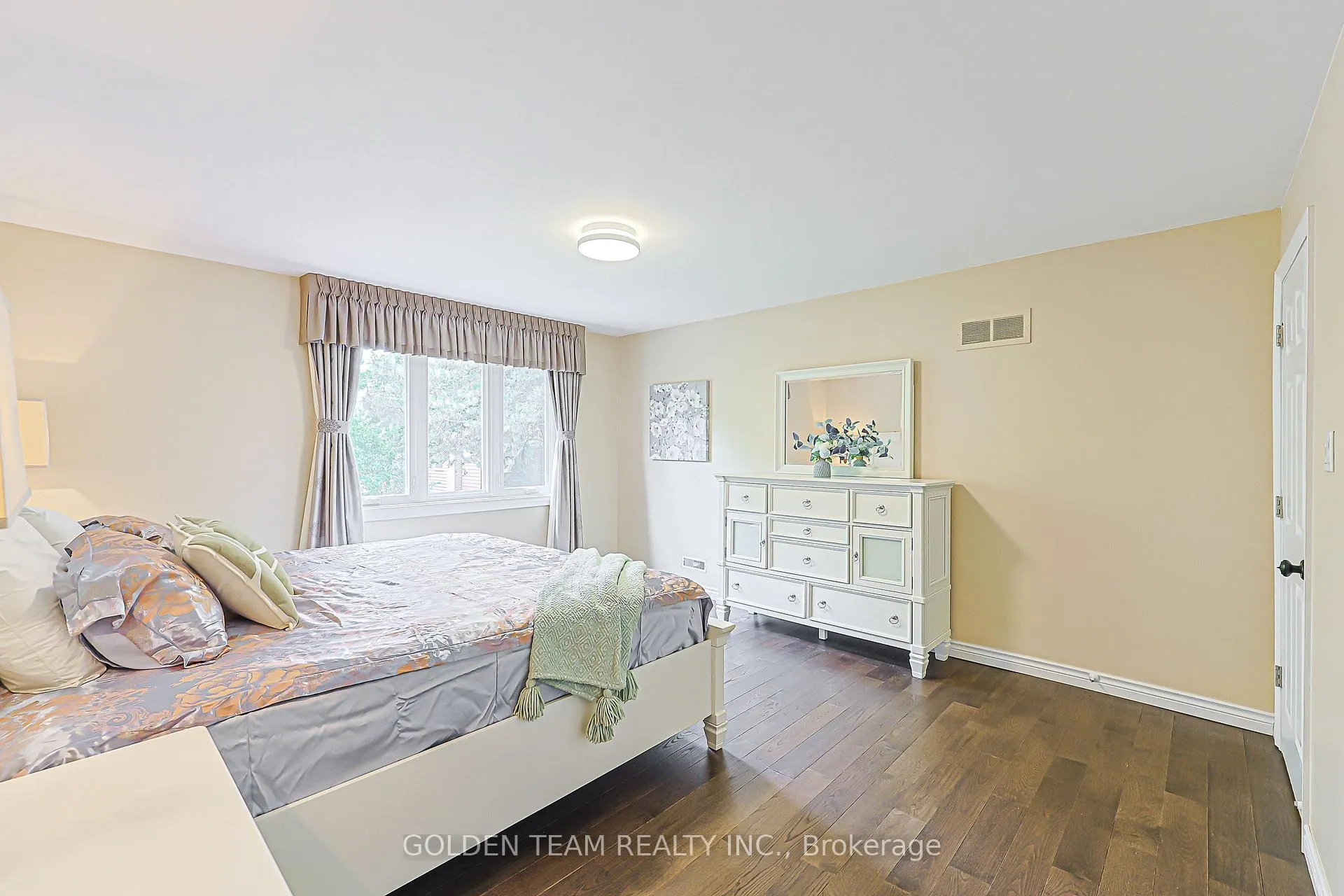 Photo 35 of 13 Elkpath Avenue, North York, St. Andrew-Windfields — HOMEH