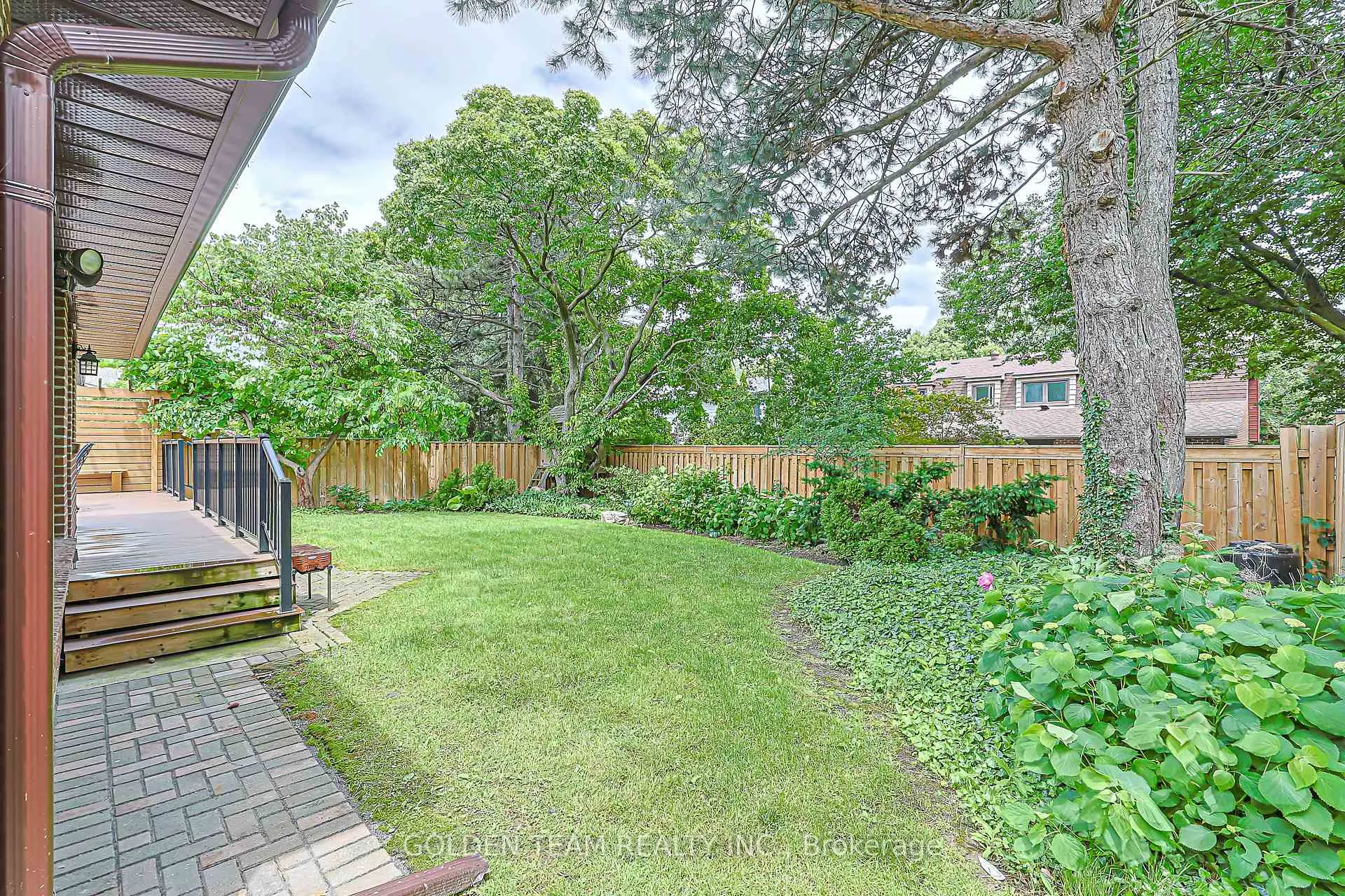 Photo 43 of 13 Elkpath Avenue, North York, St. Andrew-Windfields — HOMEH