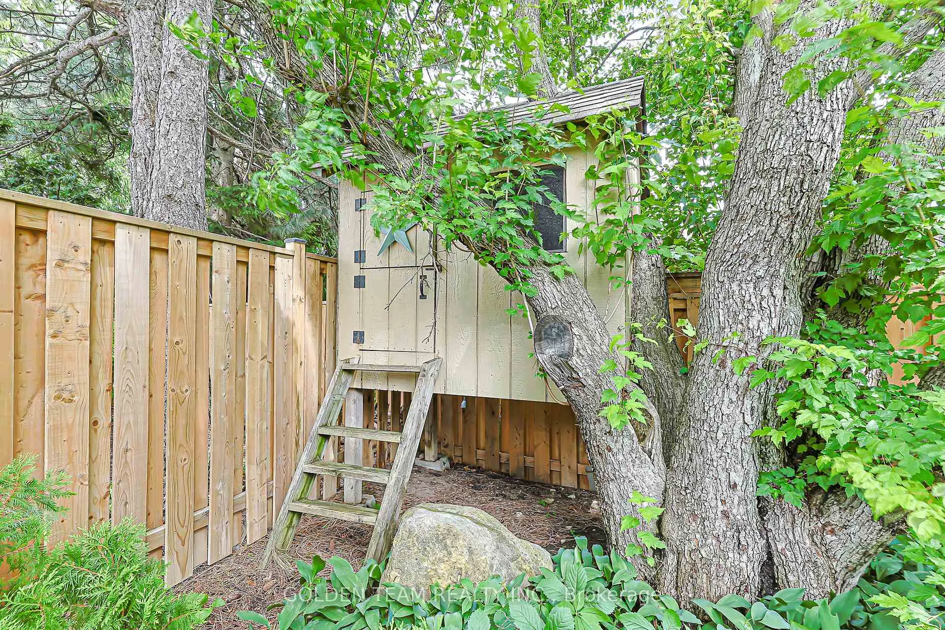 Photo 46 of 13 Elkpath Avenue, North York, St. Andrew-Windfields — HOMEH