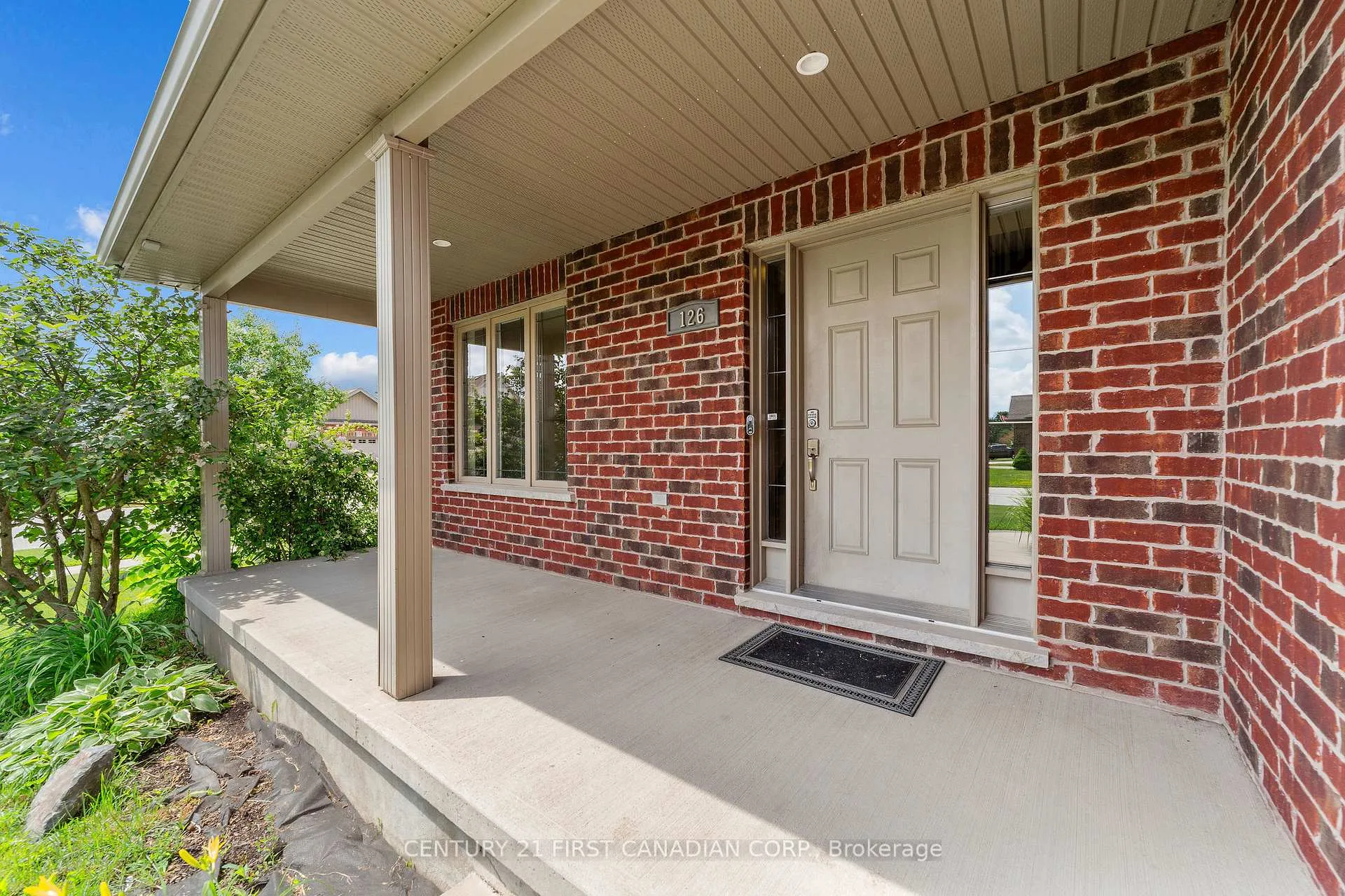 Photo 6 of 126 Radcliffe Crescent, Lucan Biddulph, Lucan — HOMEH