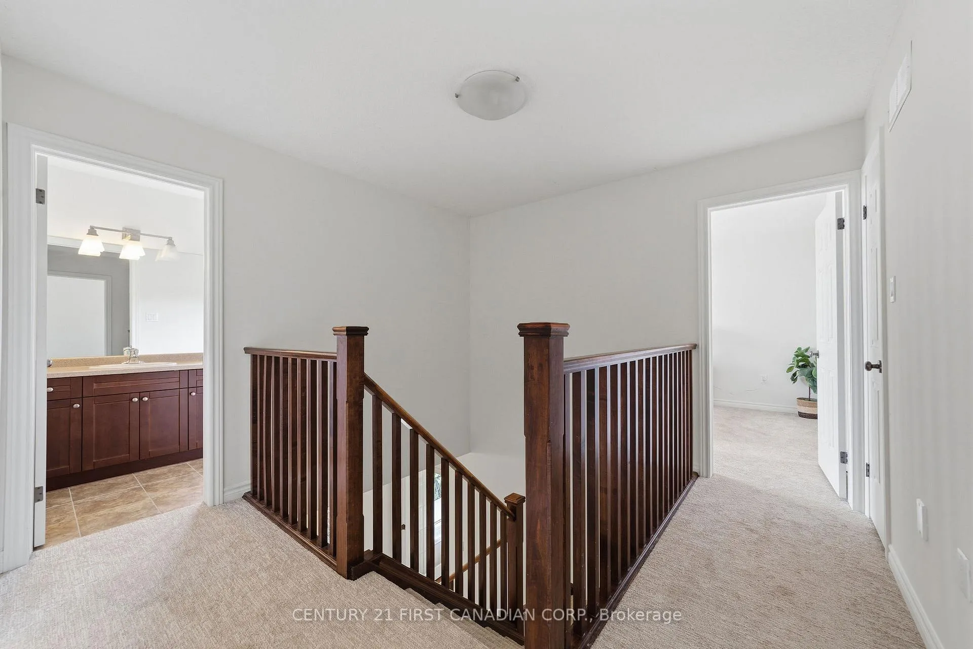 Photo 21 of 126 Radcliffe Crescent, Lucan Biddulph, Lucan — HOMEH