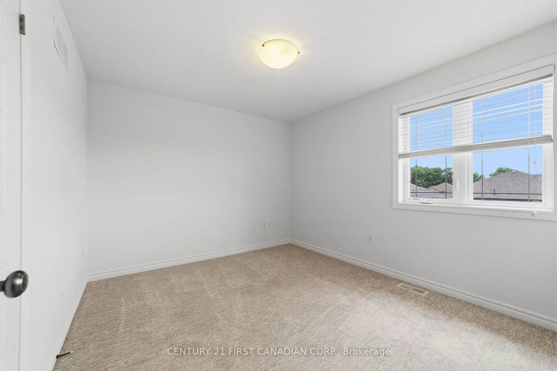 Photo 24 of 126 Radcliffe Crescent, Lucan Biddulph, Lucan — HOMEH