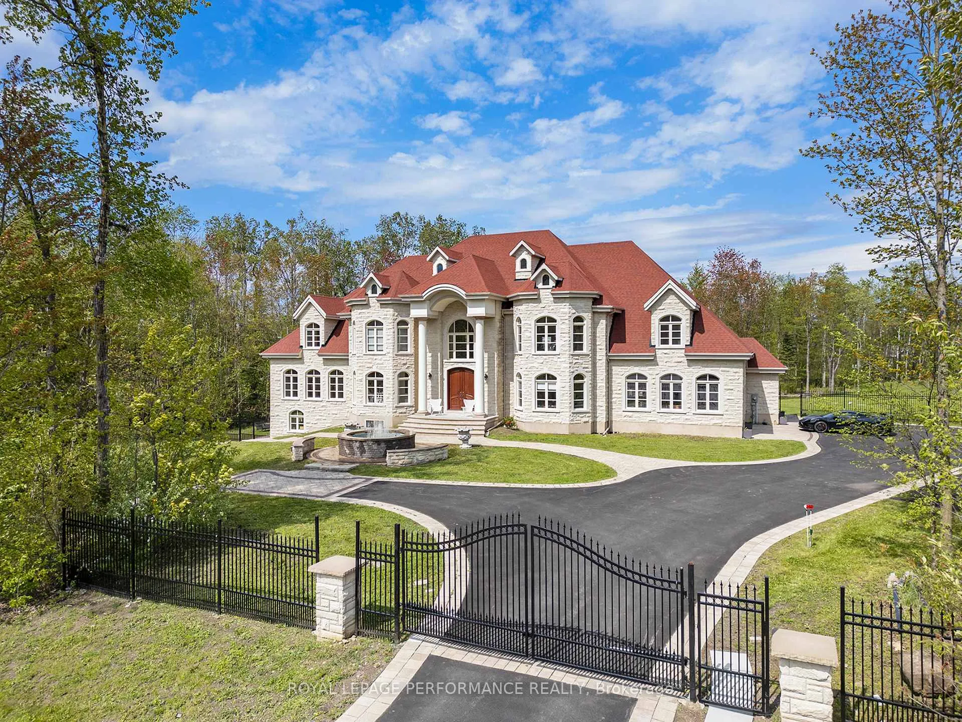 Photo of 1413 Blackhorse Court