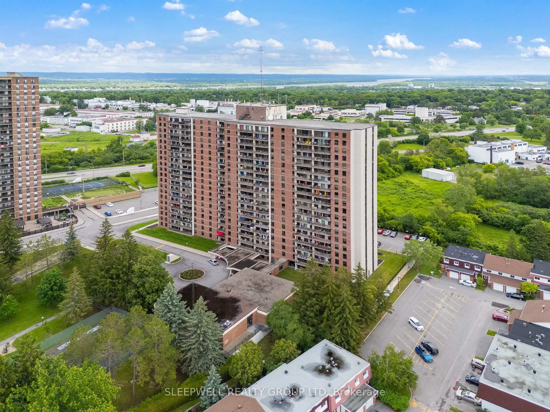 Front of Unit 712, 665 Bathgate Drive