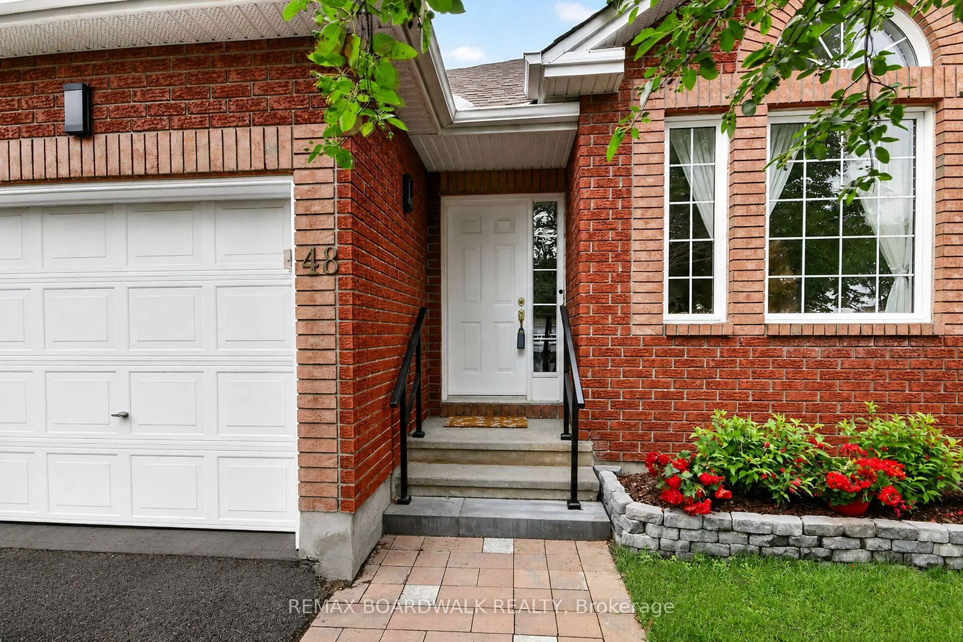 Photo 4 of 48 Maricona Way, Ottawa, Kanata - Kanata Lakes/Heritage Hills — HOMEH