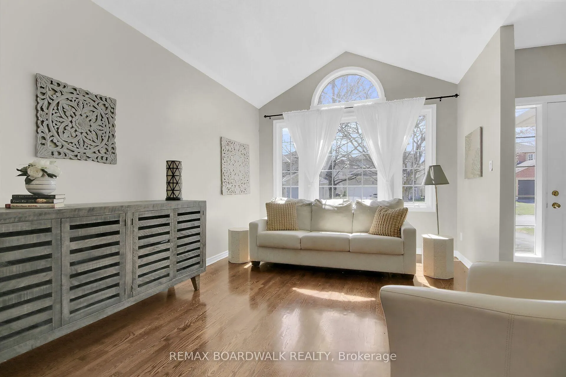 Photo 12 of 48 Maricona Way, Ottawa, Kanata - Kanata Lakes/Heritage Hills — HOMEH