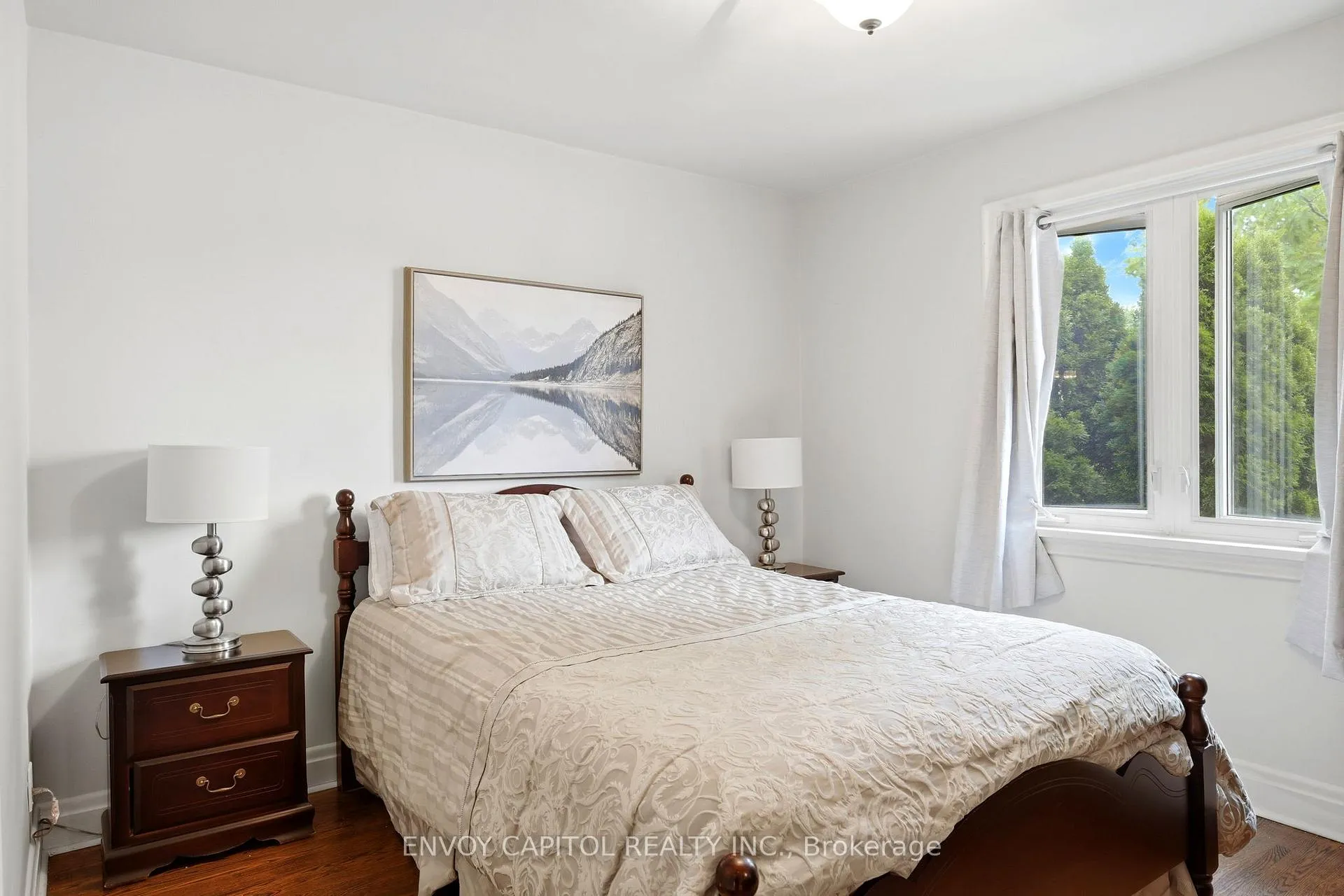 Photo 18 of 26 Deevale Road, North York, Downsview-Roding-CFB — HOMEH