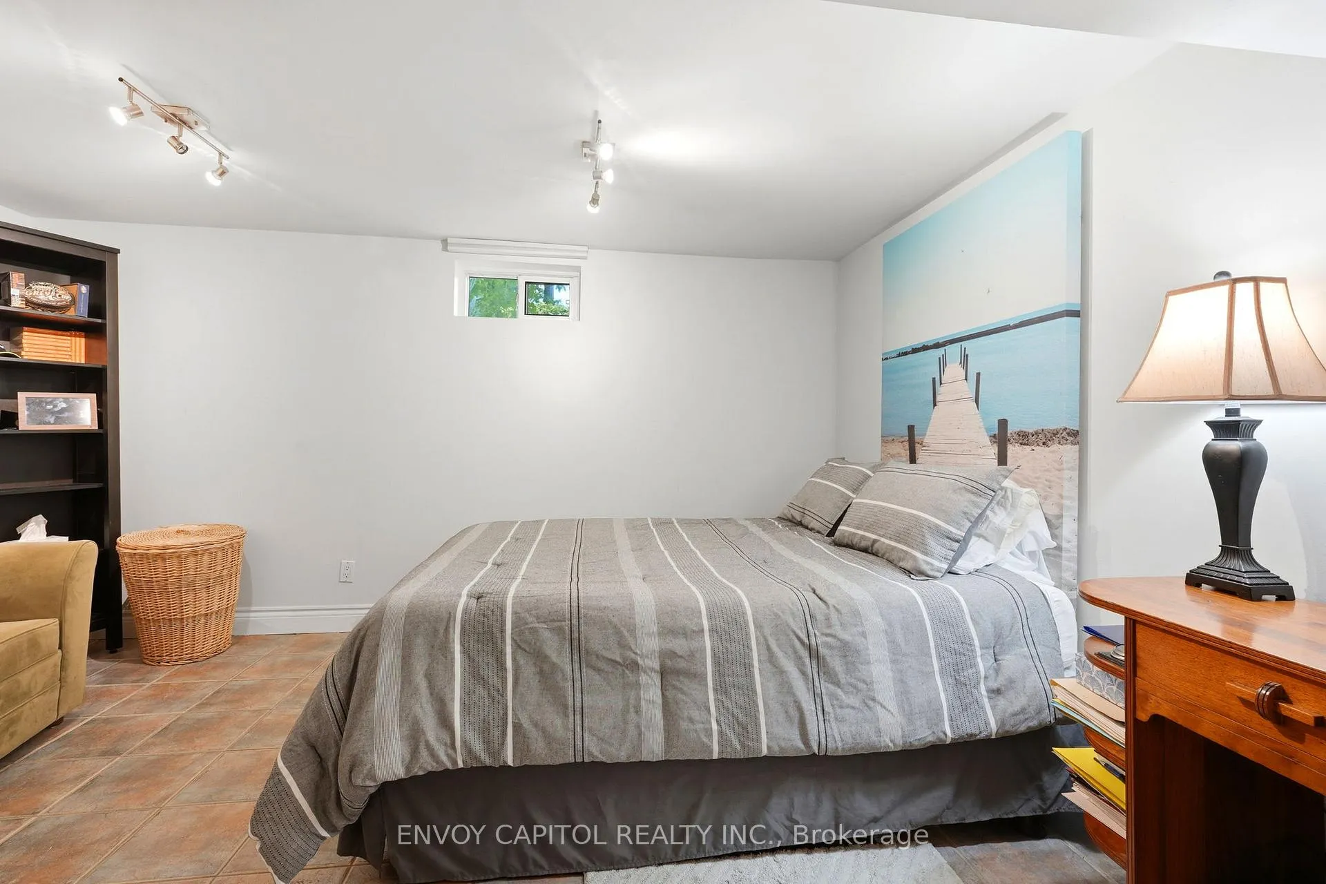 Photo 27 of 26 Deevale Road, North York, Downsview-Roding-CFB — HOMEH