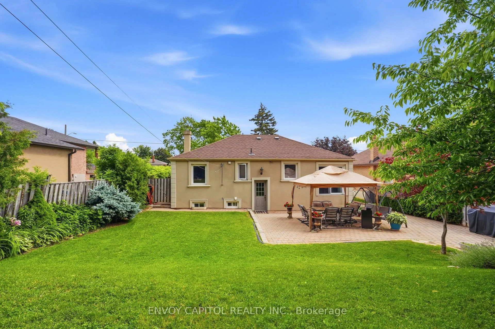 Photo 33 of 26 Deevale Road, North York, Downsview-Roding-CFB — HOMEH
