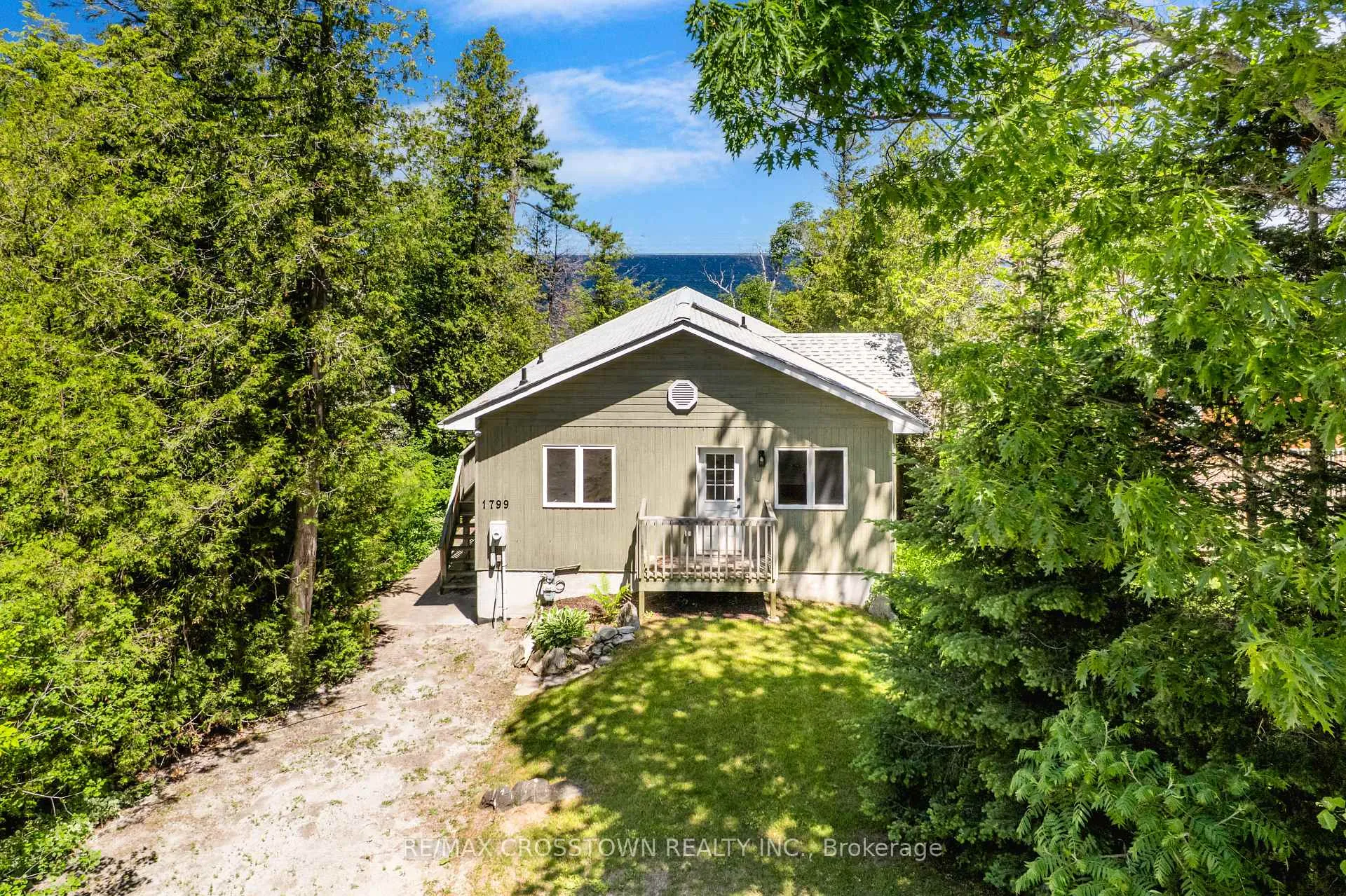 Photo 5 of 1799 Champlain Road, Tiny, Rural Tiny — HOMEH