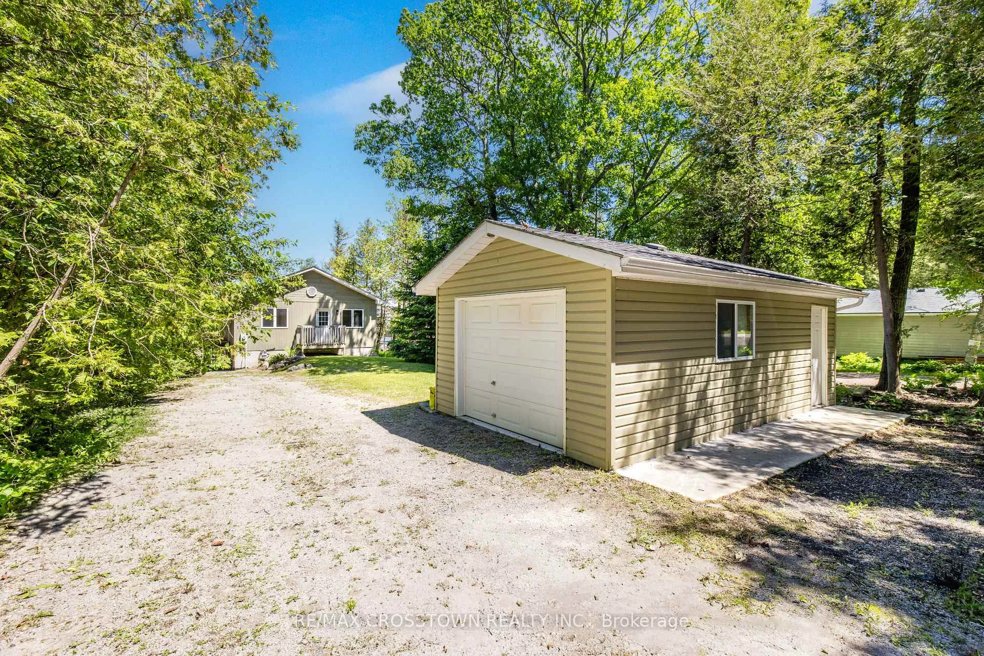 Photo 6 of 1799 Champlain Road, Tiny, Rural Tiny — HOMEH