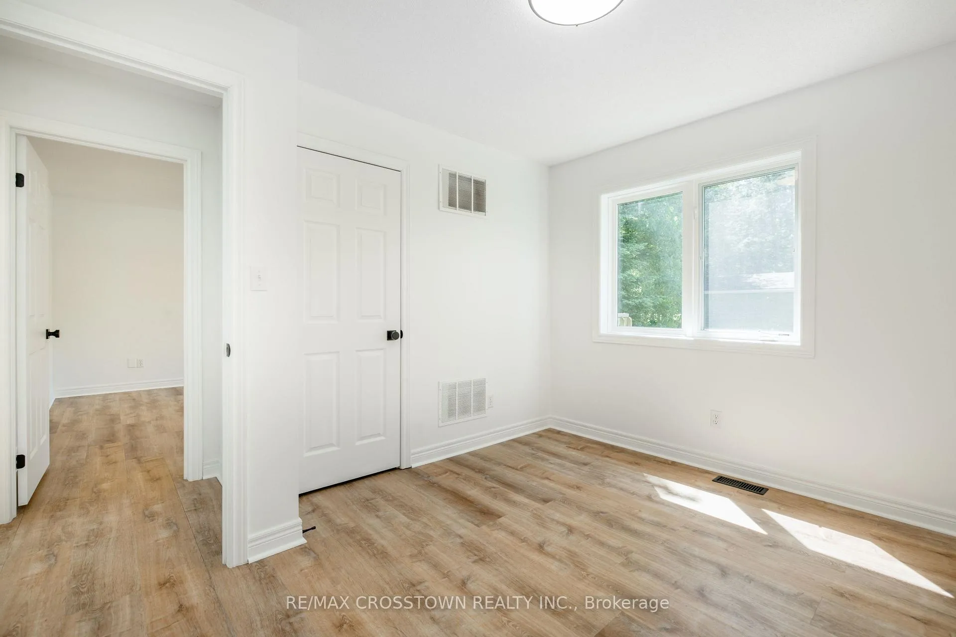 Photo 21 of 1799 Champlain Road, Tiny, Rural Tiny — HOMEH