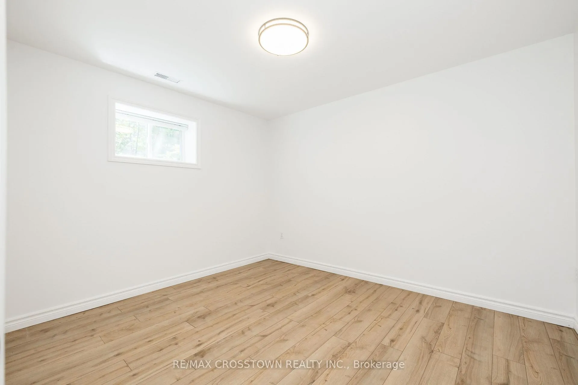 Photo 29 of 1799 Champlain Road, Tiny, Rural Tiny — HOMEH