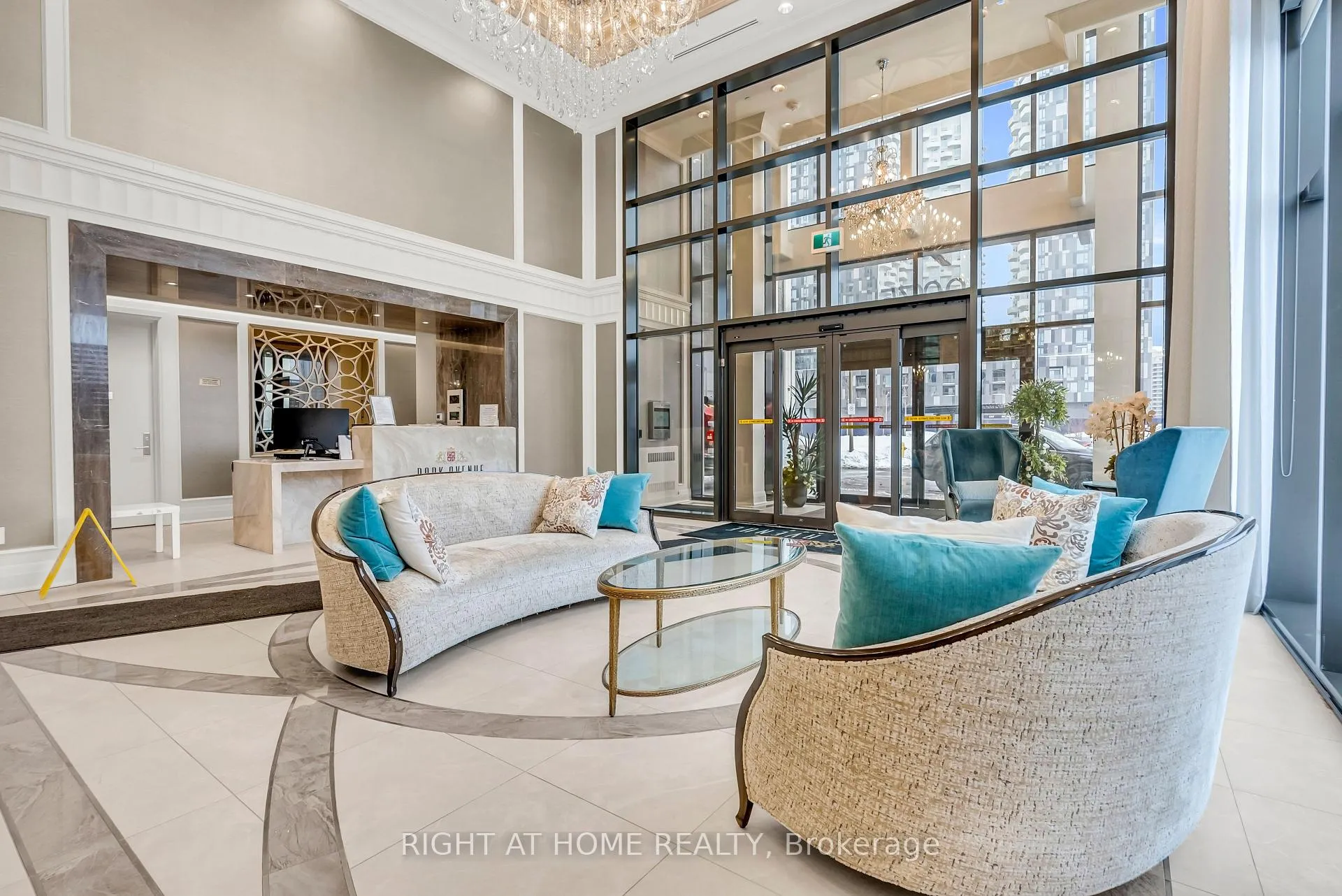 Photo 5 of Unit 704, 9075 Jane Street, Vaughan, Concord — HOMEH