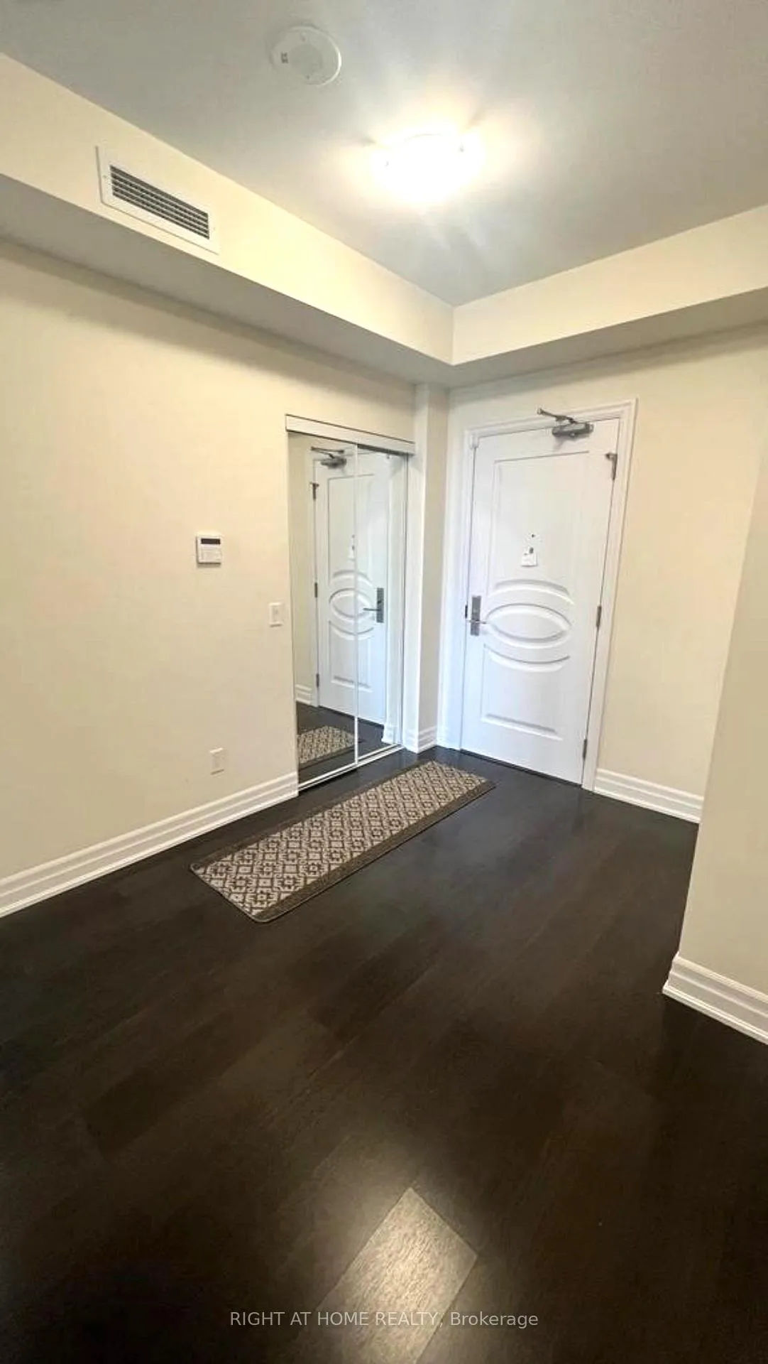 Photo 6 of Unit 704, 9075 Jane Street, Vaughan, Concord — HOMEH