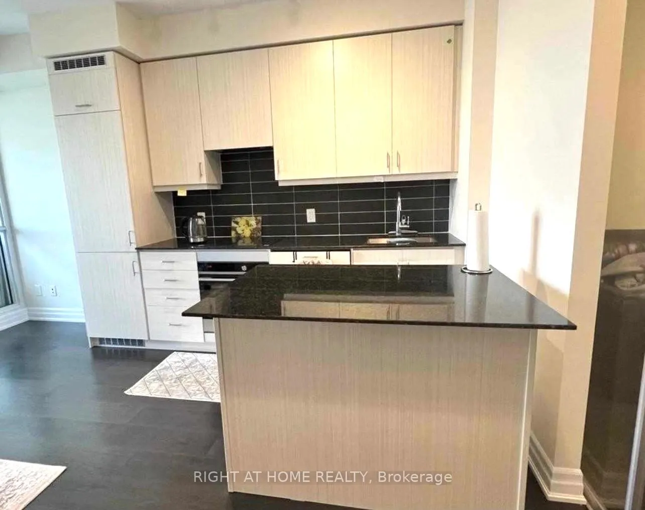 Photo 8 of Unit 704, 9075 Jane Street, Vaughan, Concord — HOMEH