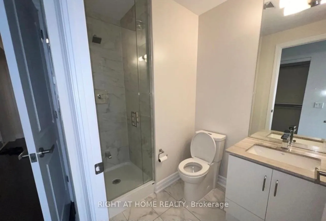 Photo 9 of Unit 704, 9075 Jane Street, Vaughan, Concord — HOMEH