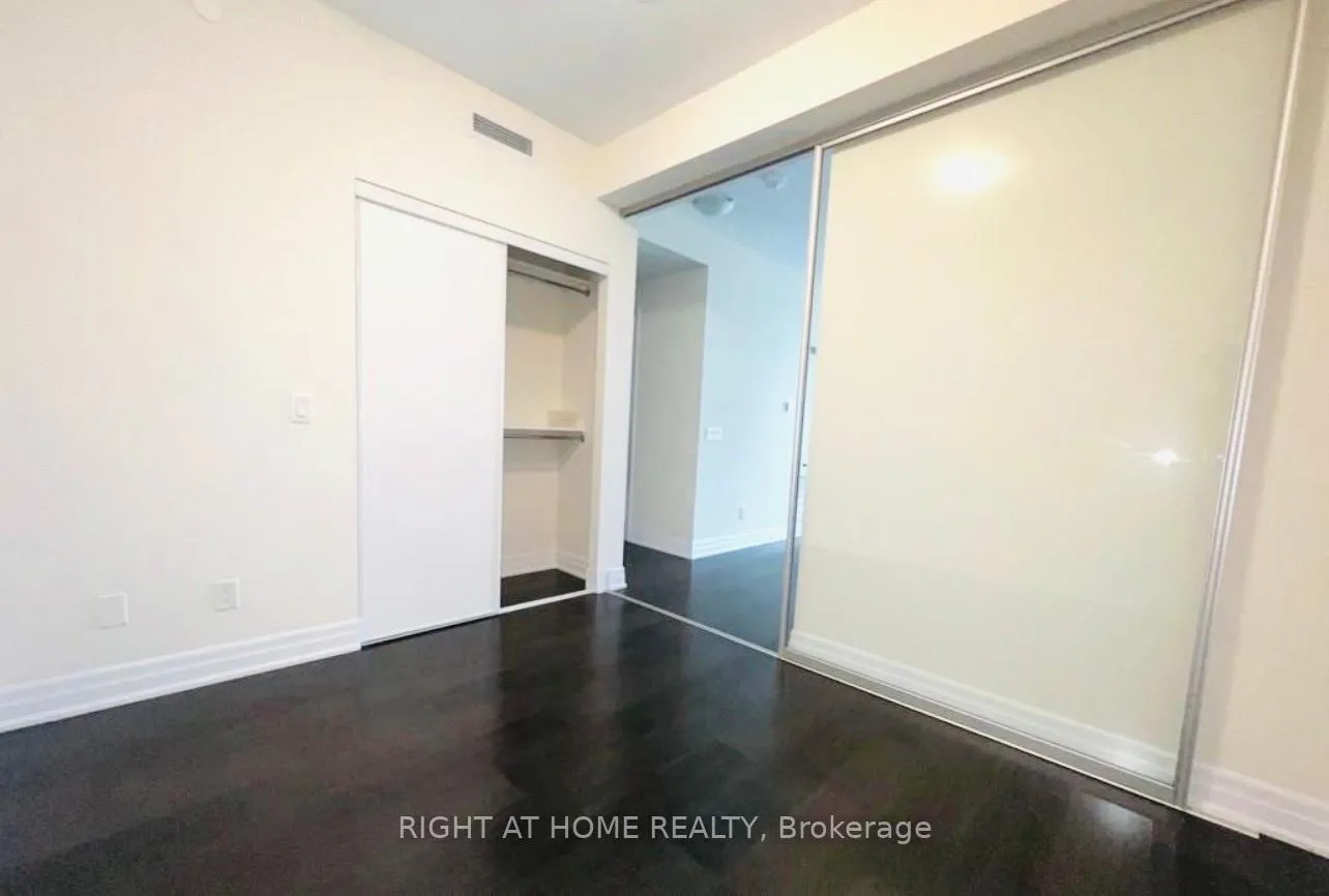 Photo 11 of Unit 704, 9075 Jane Street, Vaughan, Concord — HOMEH