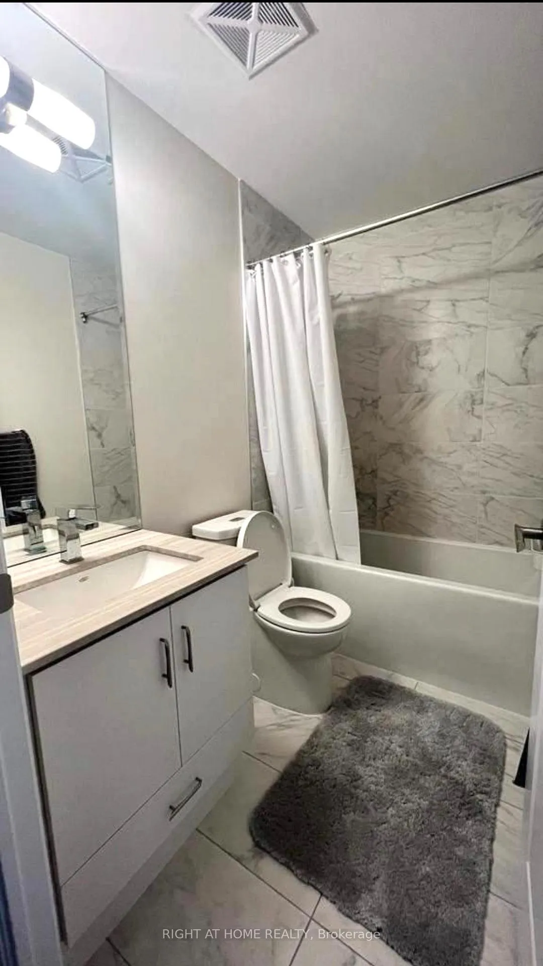 Photo 12 of Unit 704, 9075 Jane Street, Vaughan, Concord — HOMEH