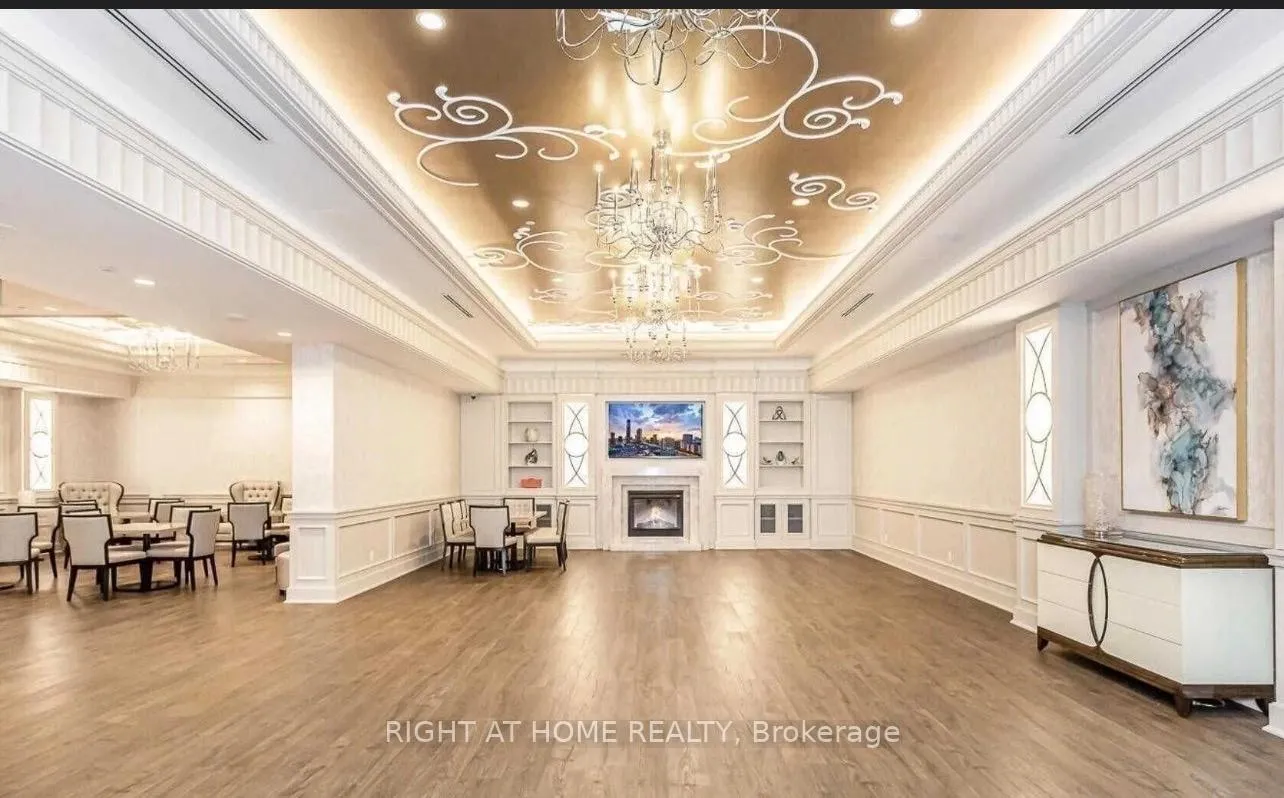 Photo 18 of Unit 704, 9075 Jane Street, Vaughan, Concord — HOMEH