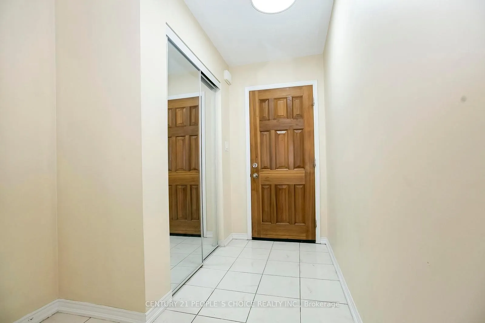 Photo 4 of Unit 117, 23 Darras Court, Brampton, Southgate — HOMEH