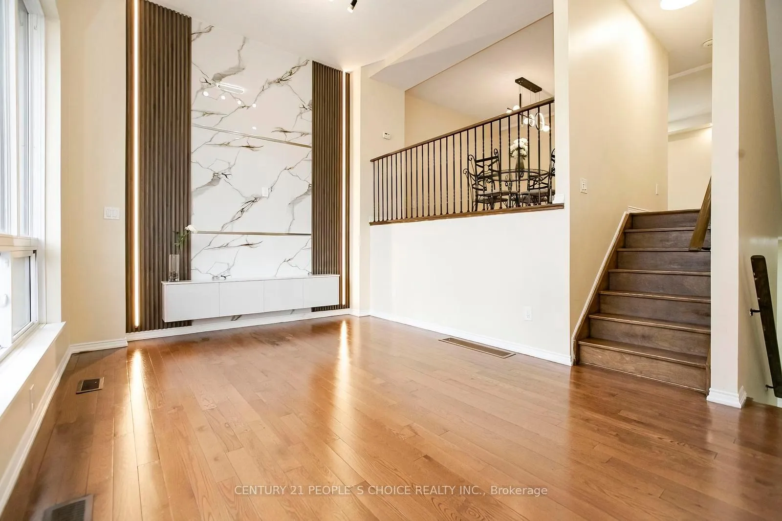 Photo 8 of Unit 117, 23 Darras Court, Brampton, Southgate — HOMEH