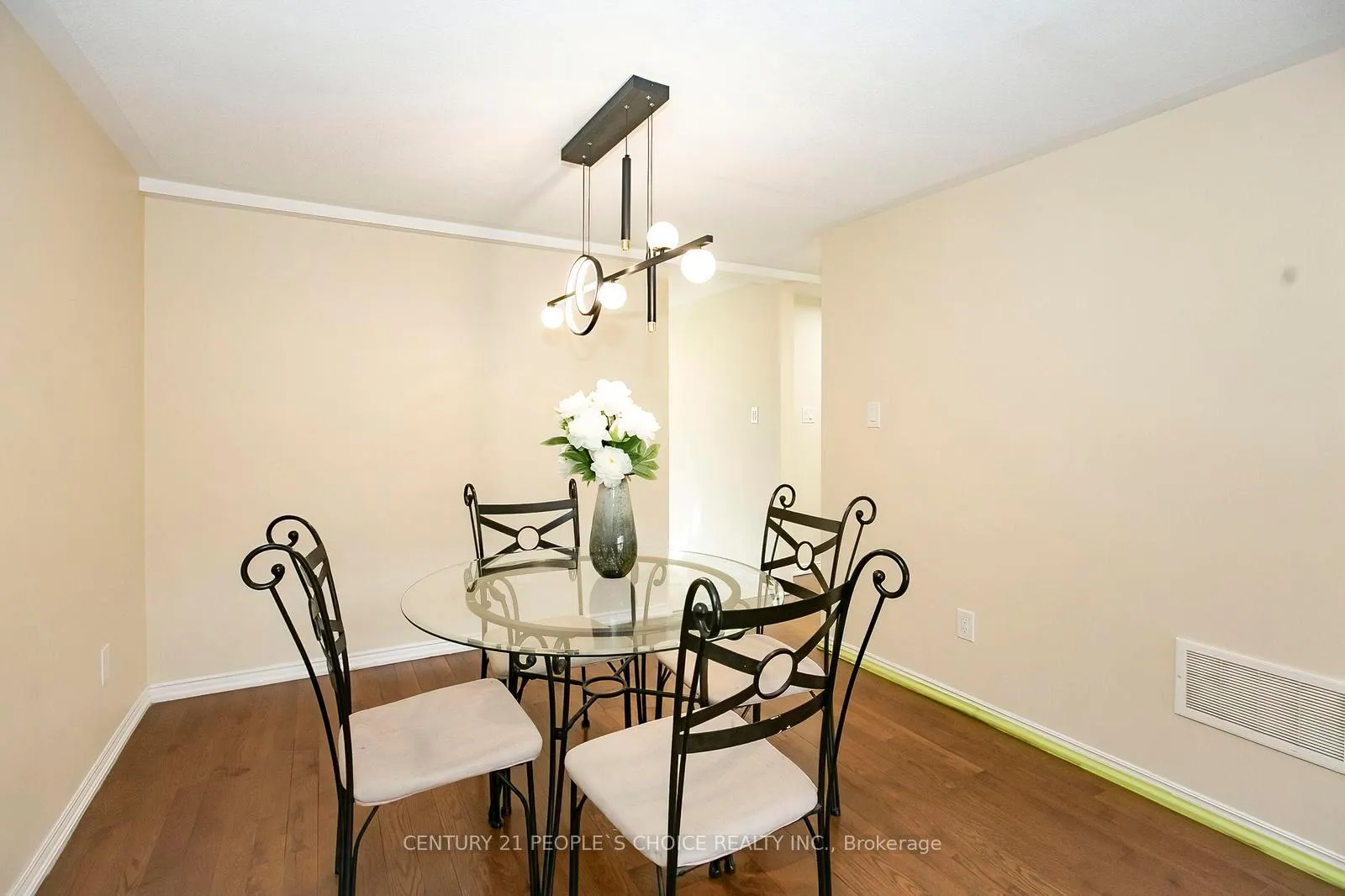 Photo 14 of Unit 117, 23 Darras Court, Brampton, Southgate — HOMEH