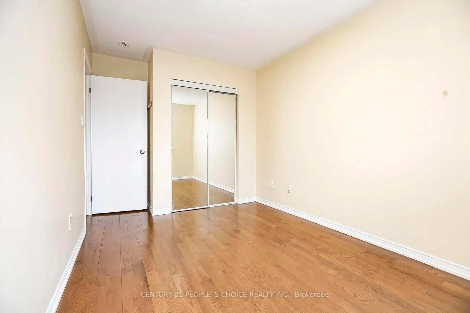 Photo 31 of Unit 117, 23 Darras Court, Brampton, Southgate — HOMEH