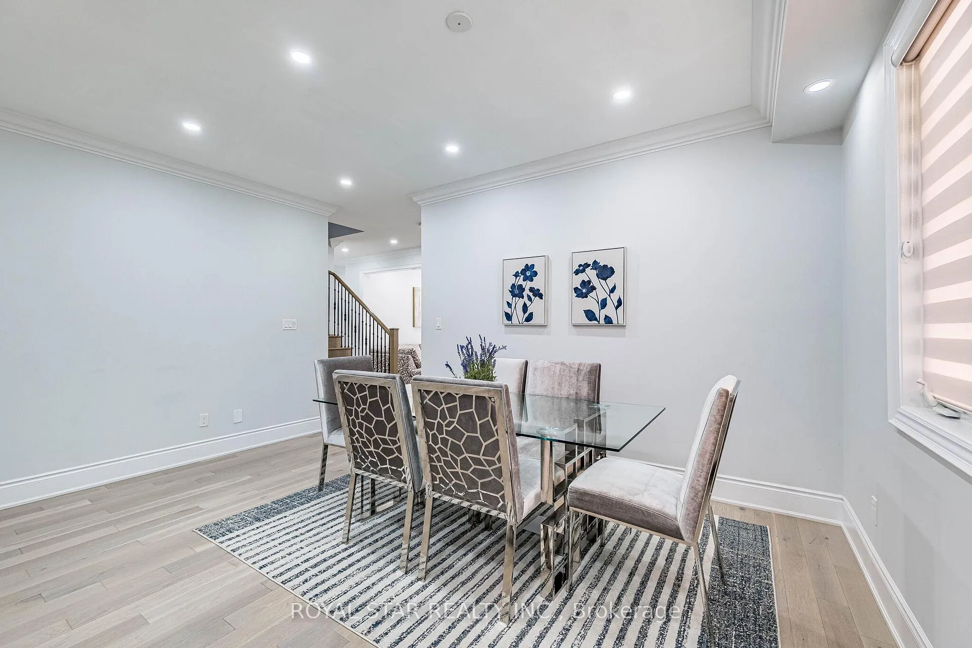 Photo 7 of 114 Folgate Crescent, Brampton, Sandringham-Wellington North — HOMEH