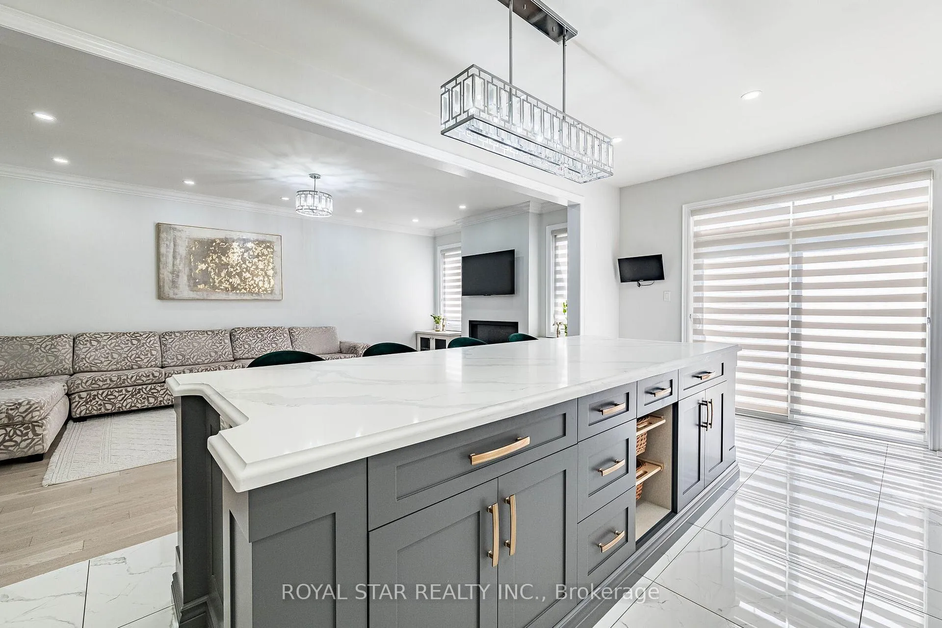 Photo 17 of 114 Folgate Crescent, Brampton, Sandringham-Wellington North — HOMEH