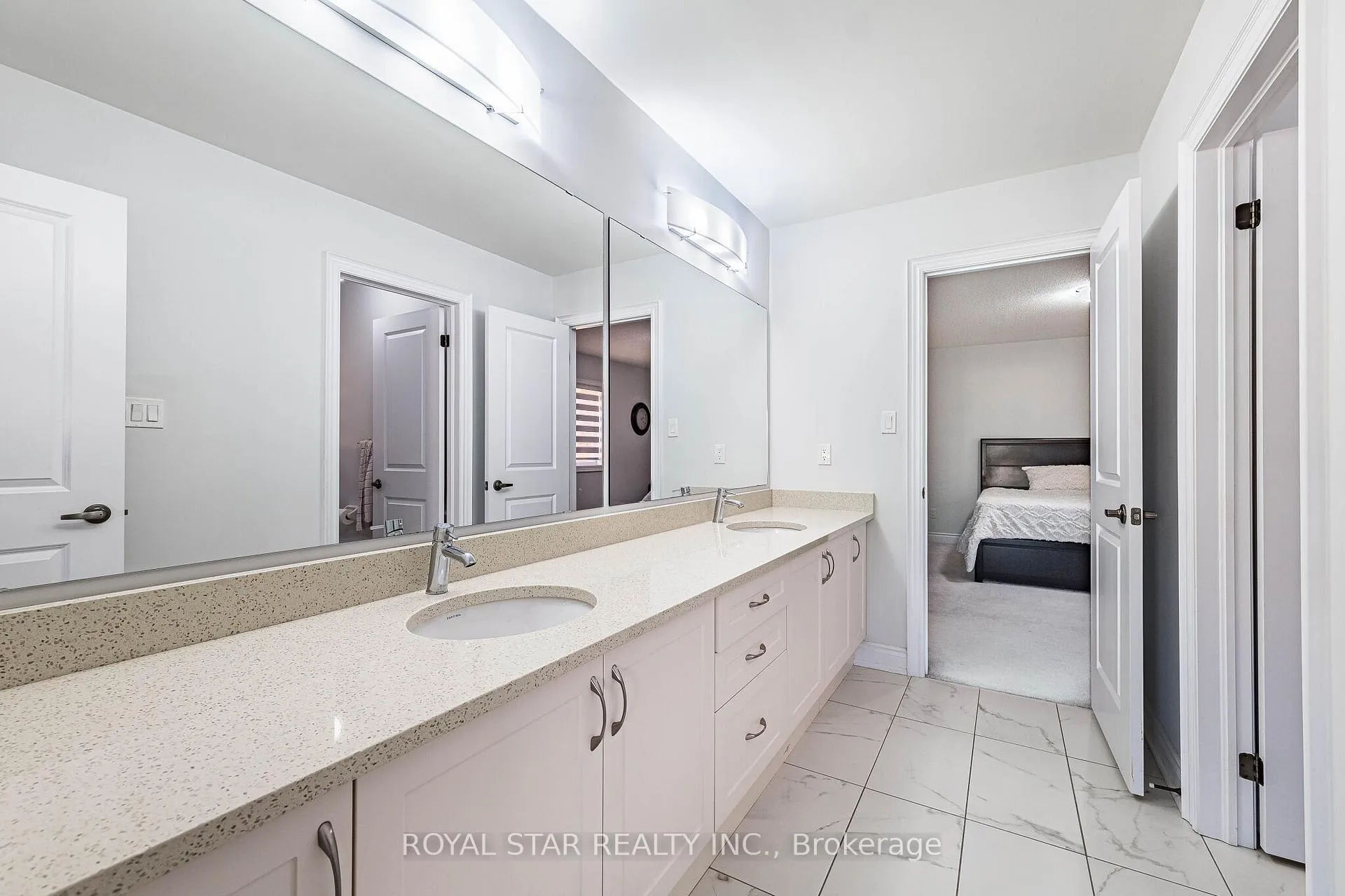 Photo 29 of 114 Folgate Crescent, Brampton, Sandringham-Wellington North — HOMEH
