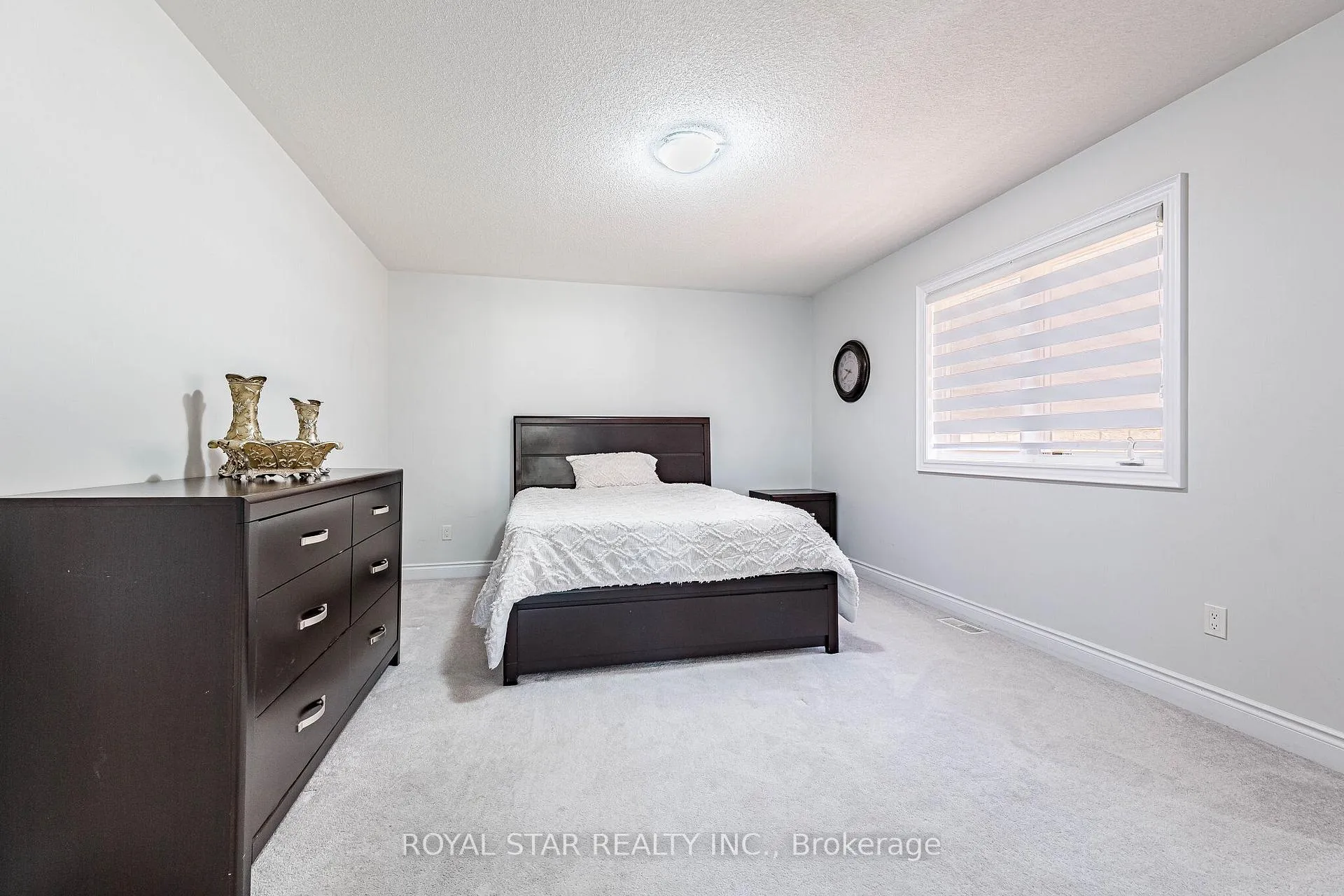 Photo 31 of 114 Folgate Crescent, Brampton, Sandringham-Wellington North — HOMEH