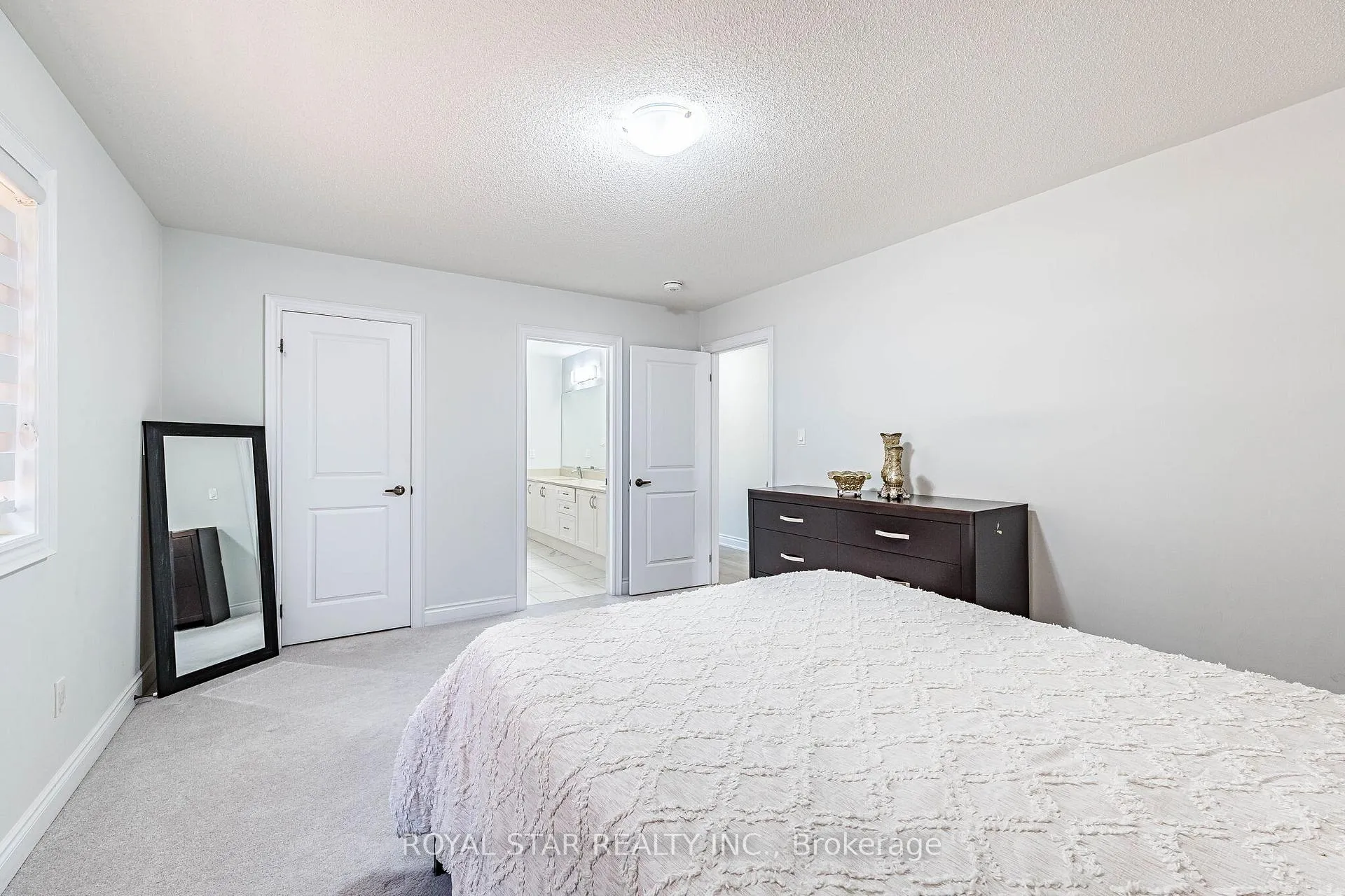 Photo 32 of 114 Folgate Crescent, Brampton, Sandringham-Wellington North — HOMEH