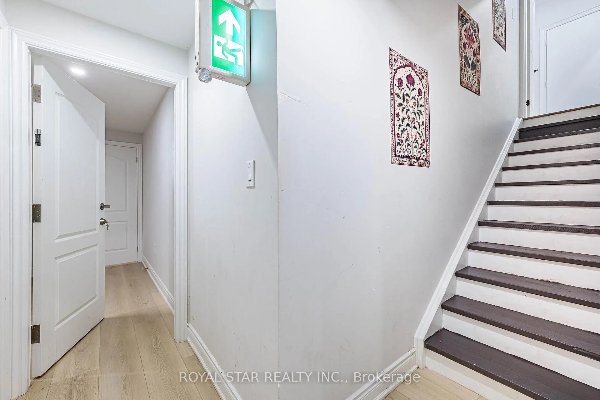Photo 41 of 114 Folgate Crescent, Brampton, Sandringham-Wellington North — HOMEH