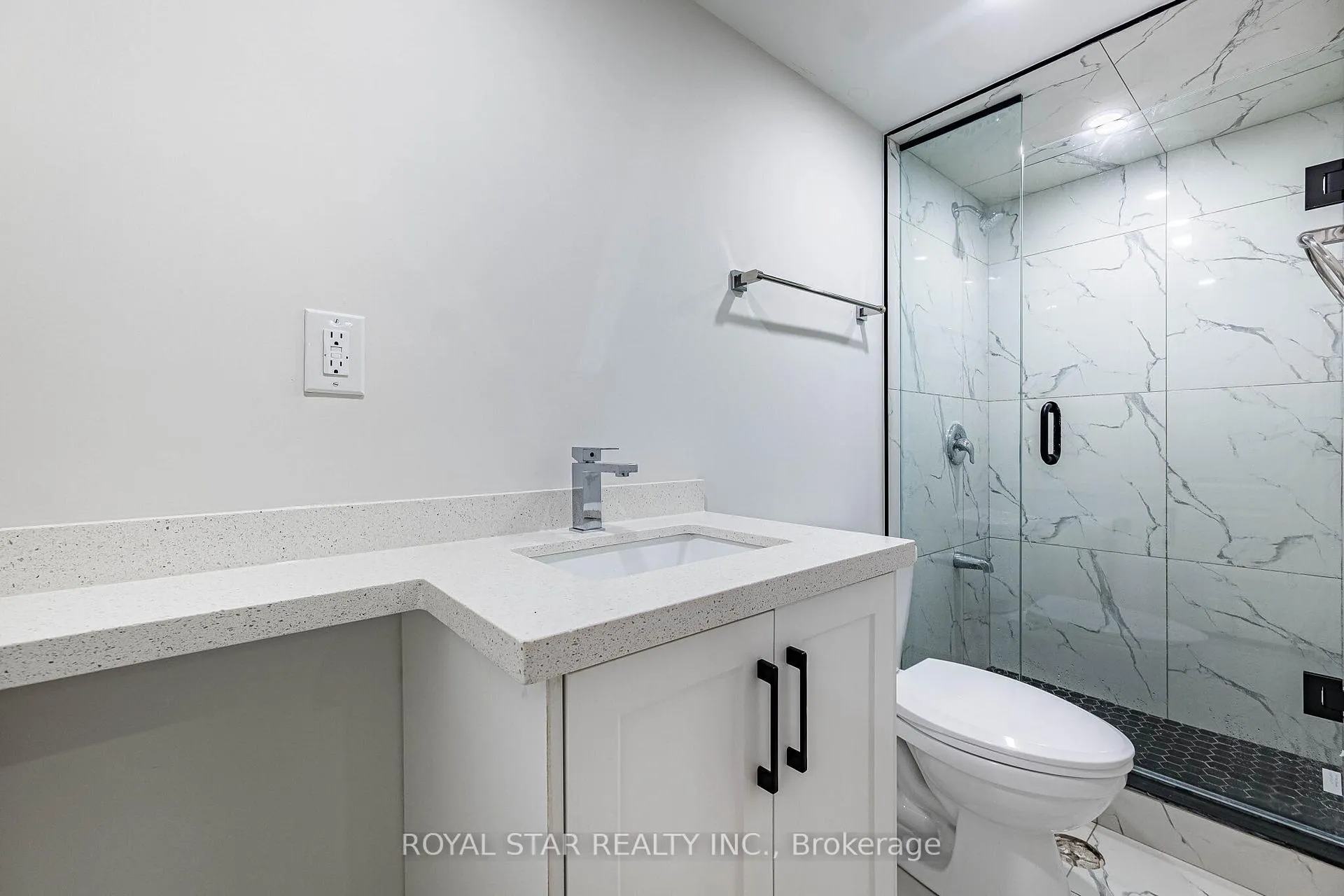 Photo 43 of 114 Folgate Crescent, Brampton, Sandringham-Wellington North — HOMEH