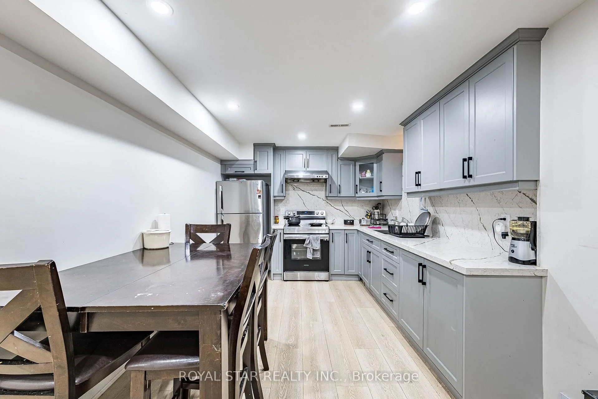 Photo 46 of 114 Folgate Crescent, Brampton, Sandringham-Wellington North — HOMEH