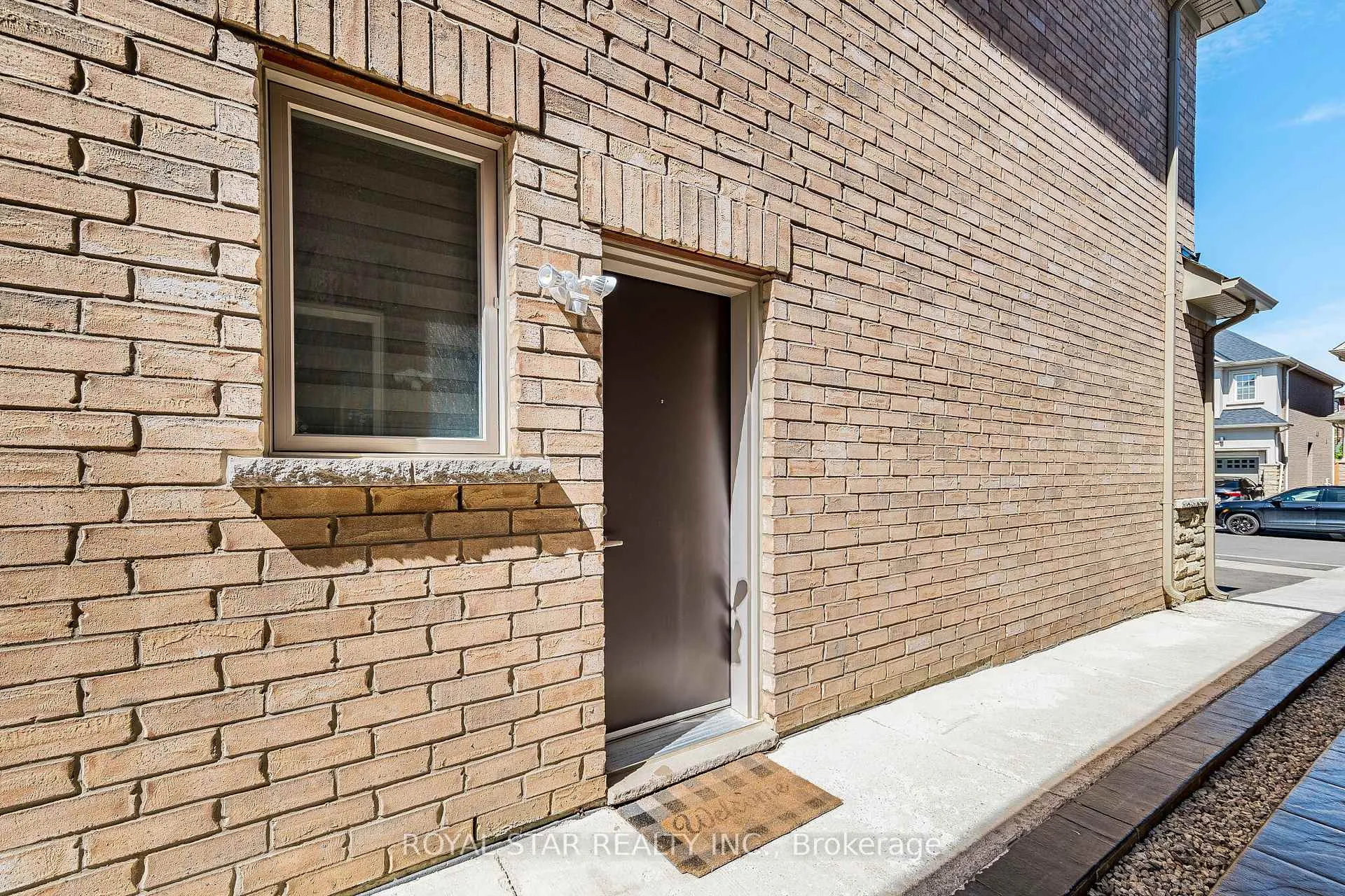 Photo 49 of 114 Folgate Crescent, Brampton, Sandringham-Wellington North — HOMEH