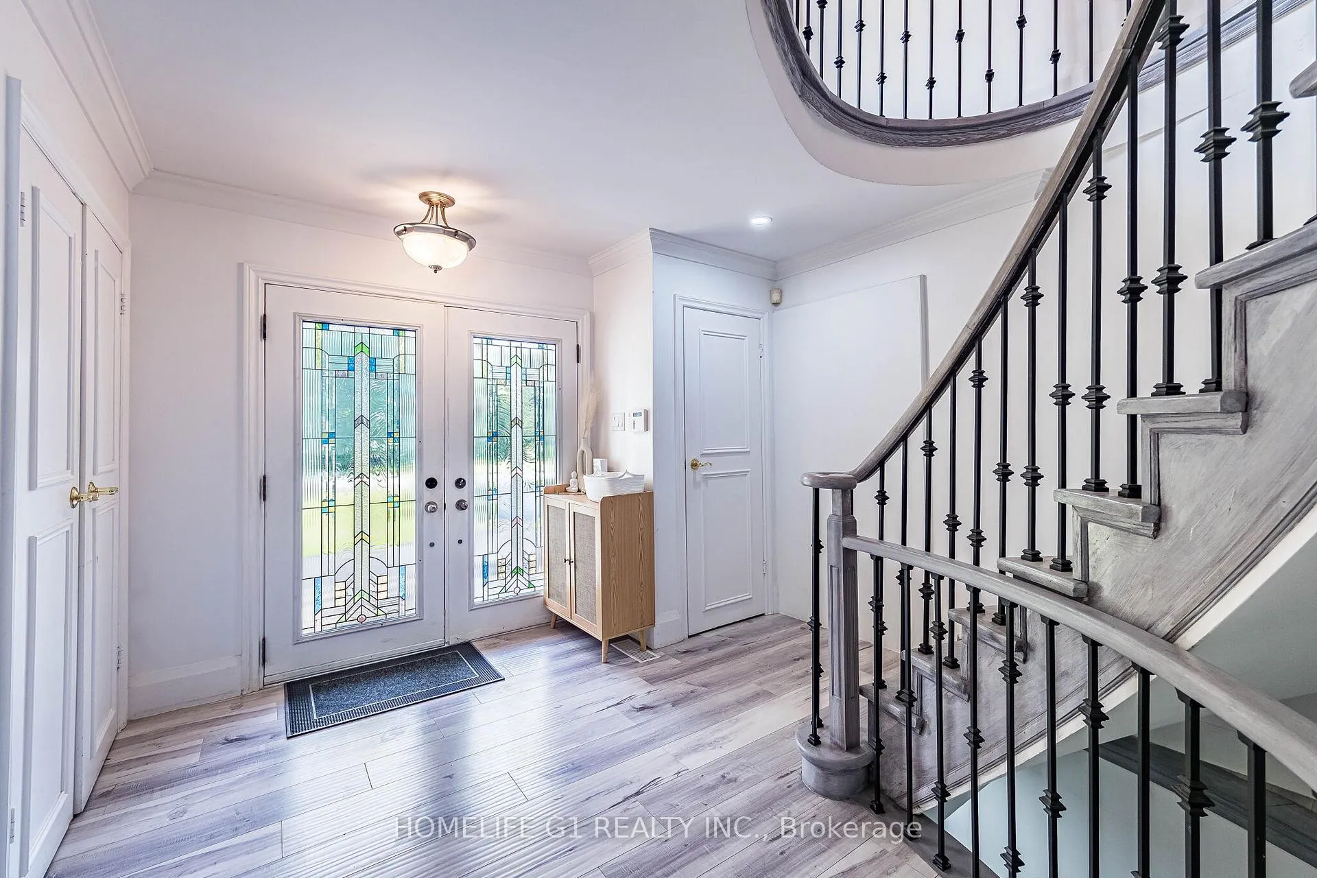 Photo 4 of 17 Crescent Hills Drive S, Brampton, Central Park — HOMEH