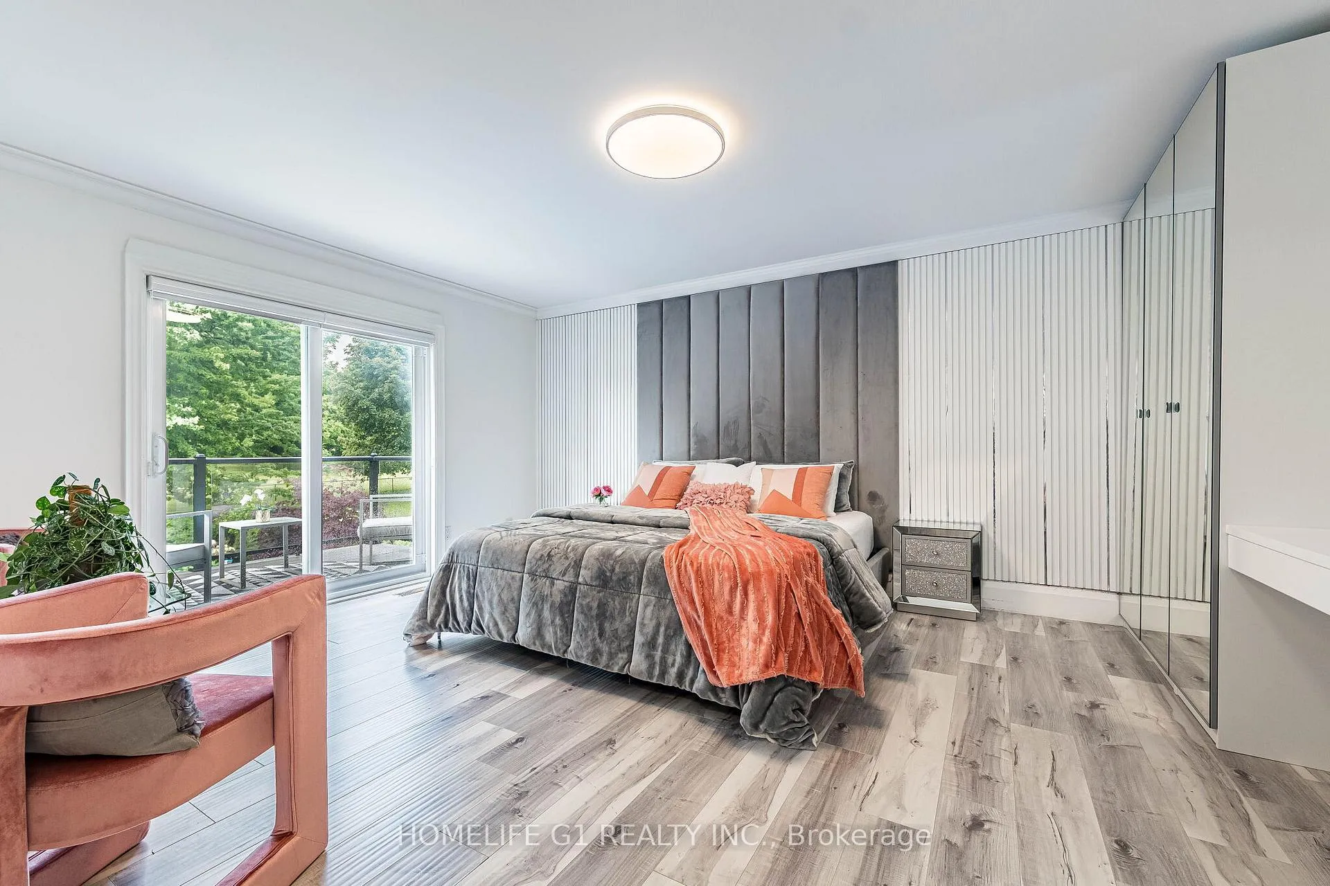 Photo 22 of 17 Crescent Hills Drive S, Brampton, Central Park — HOMEH