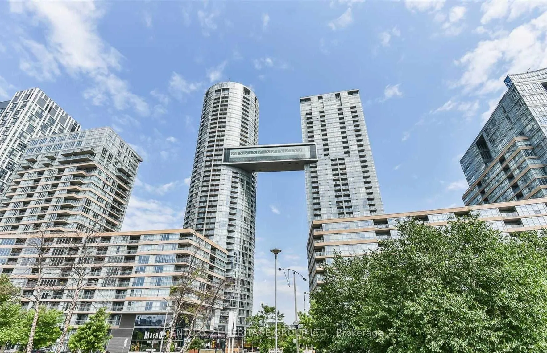 Photo 2 of Unit 2009, 15 Iceboat Terrace, Toronto, Waterfront Communities — HOMEH