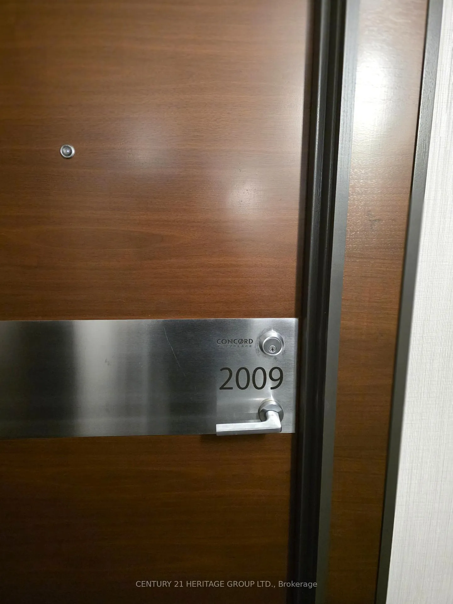 Photo 6 of Unit 2009, 15 Iceboat Terrace, Toronto, Waterfront Communities — HOMEH