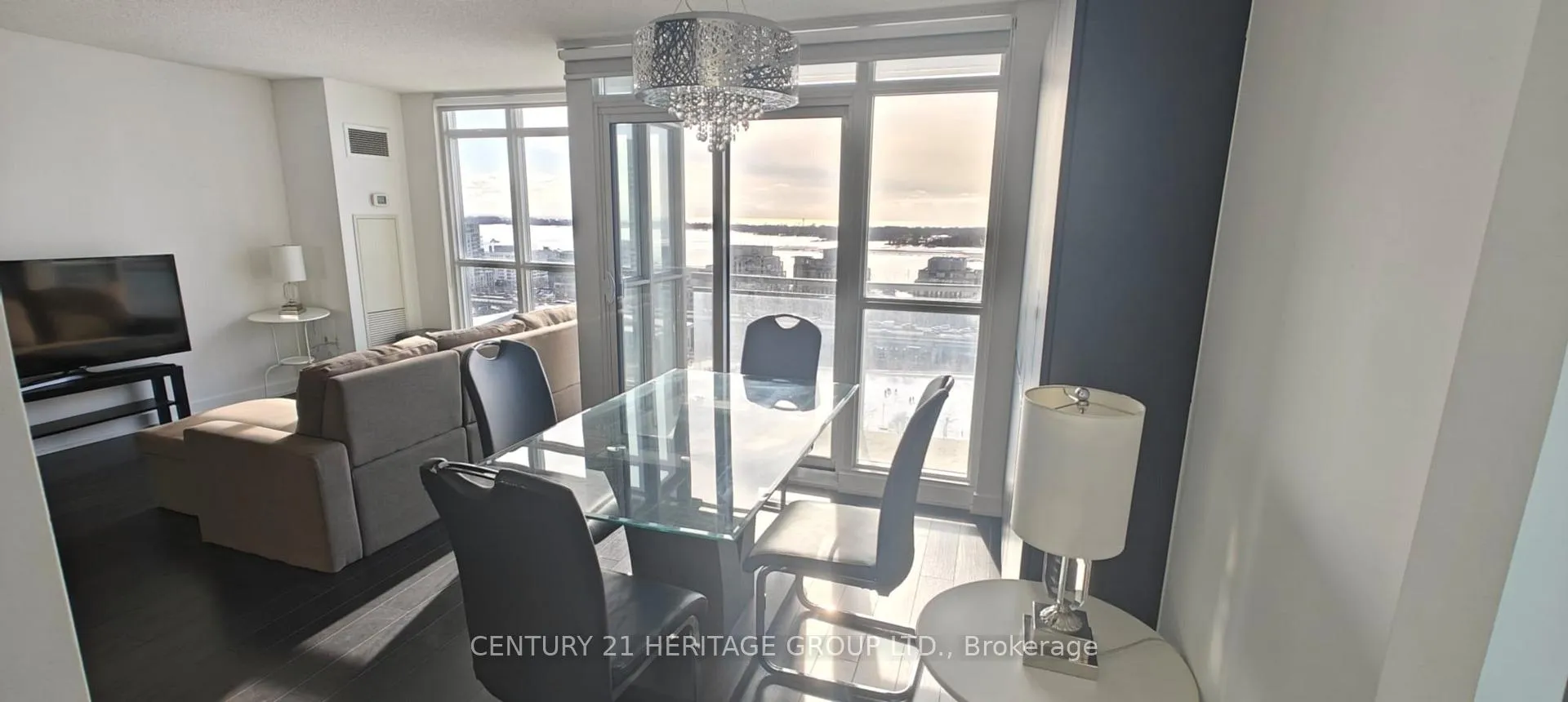 Photo 9 of Unit 2009, 15 Iceboat Terrace, Toronto, Waterfront Communities — HOMEH