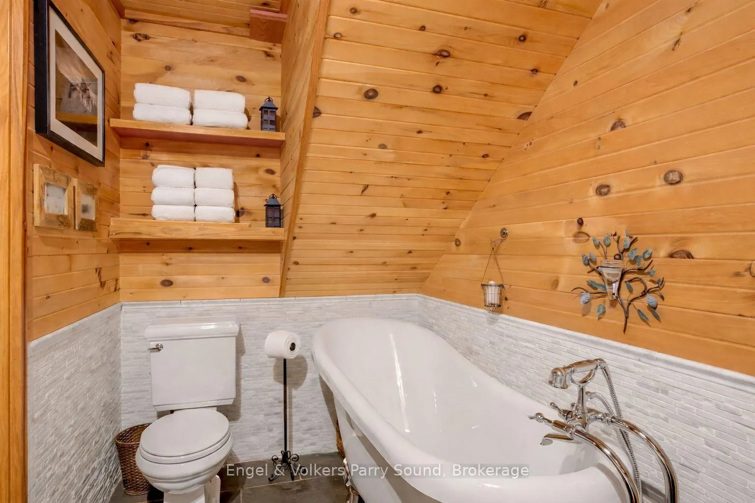 Photo 26 of 139 Manitou Drive, McKellar — HOMEH