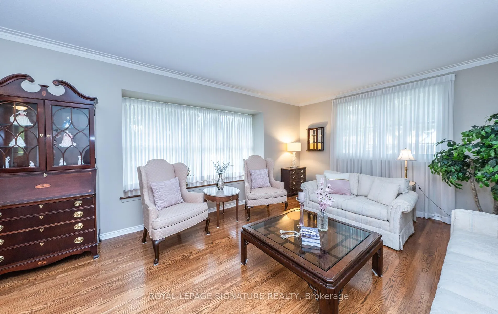 Photo 6 of 2 Gablehurst Crescent, Scarborough, Tam O'Shanter-Sullivan — HOMEH