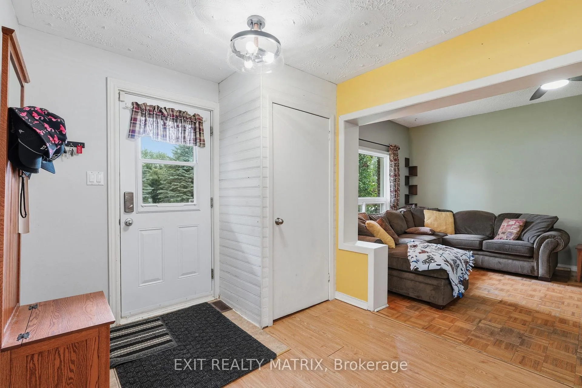 Photo 4 of 1320 St Joseph Road, Russell, Russell Twp — HOMEH