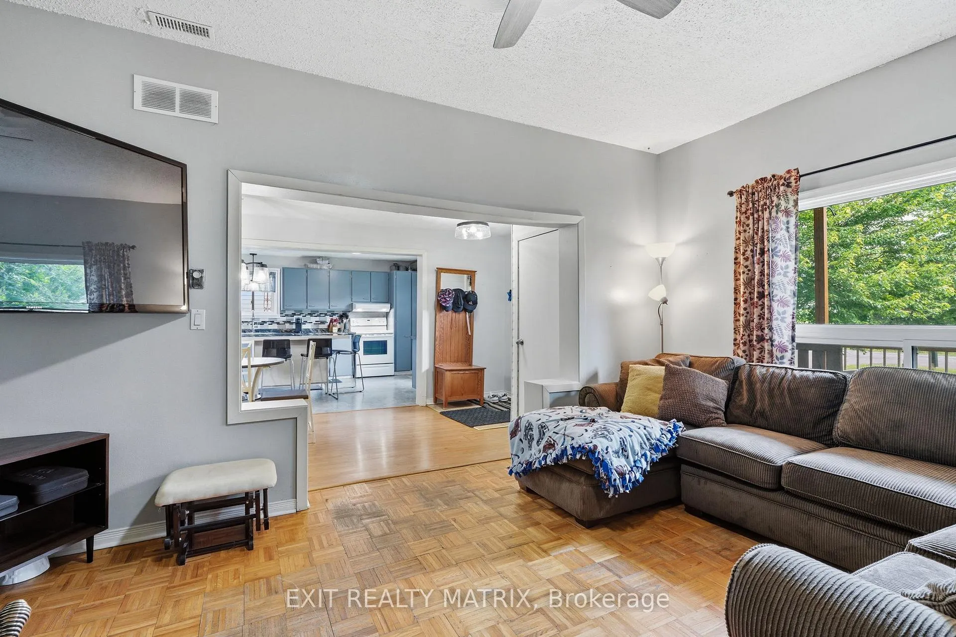 Photo 7 of 1320 St Joseph Road, Russell, Russell Twp — HOMEH